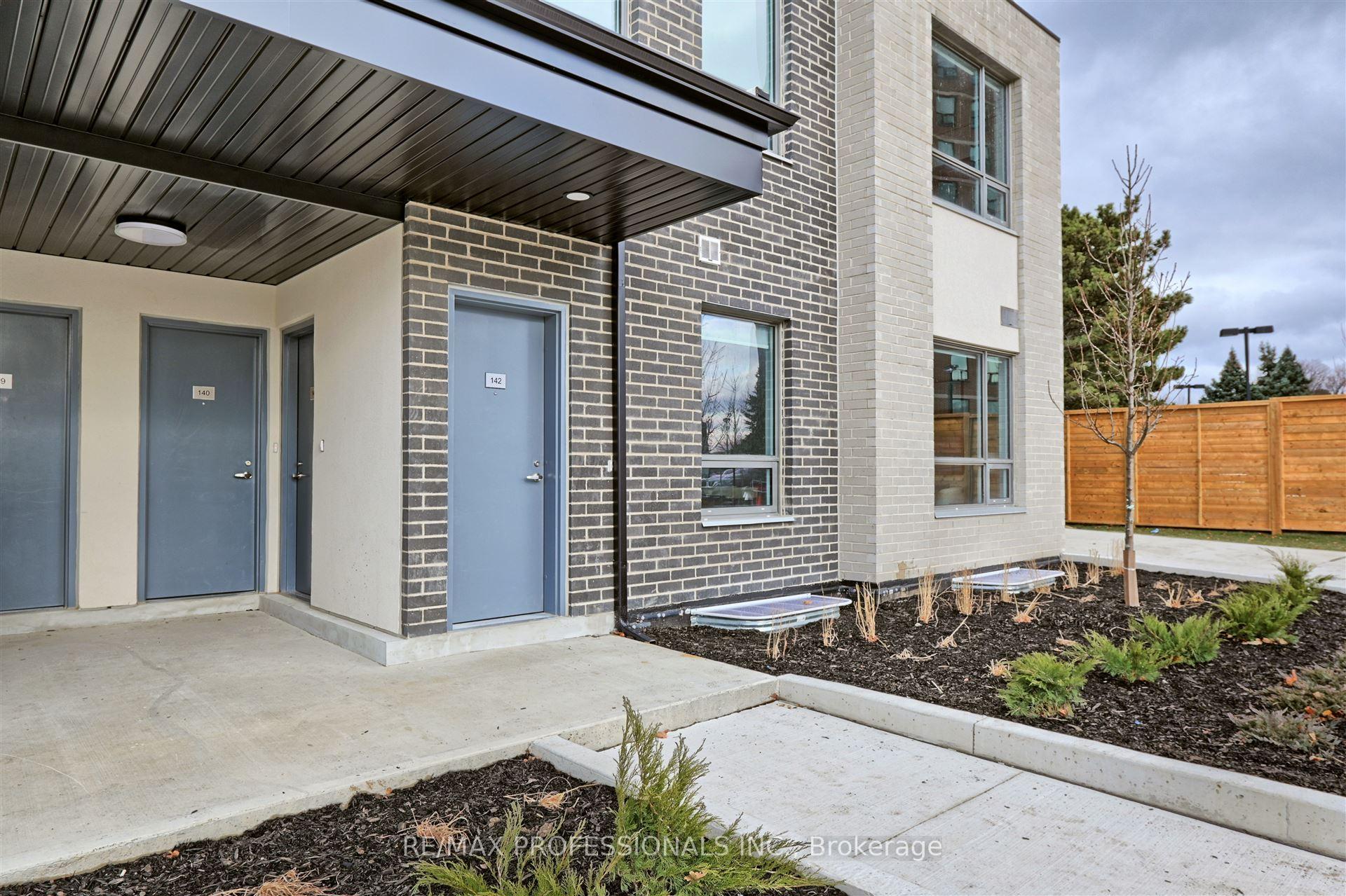 Photo 5 of Unit 124, 62 Dixfield Drive, Etobicoke, Eringate-Centennial-West Deane — HOMEH