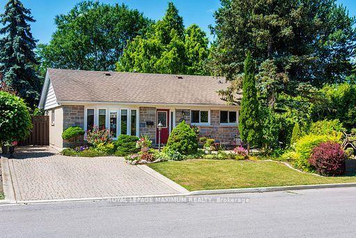 Photo 1 of 38 Abbey Road, Brampton, Brampton East — HOMEH