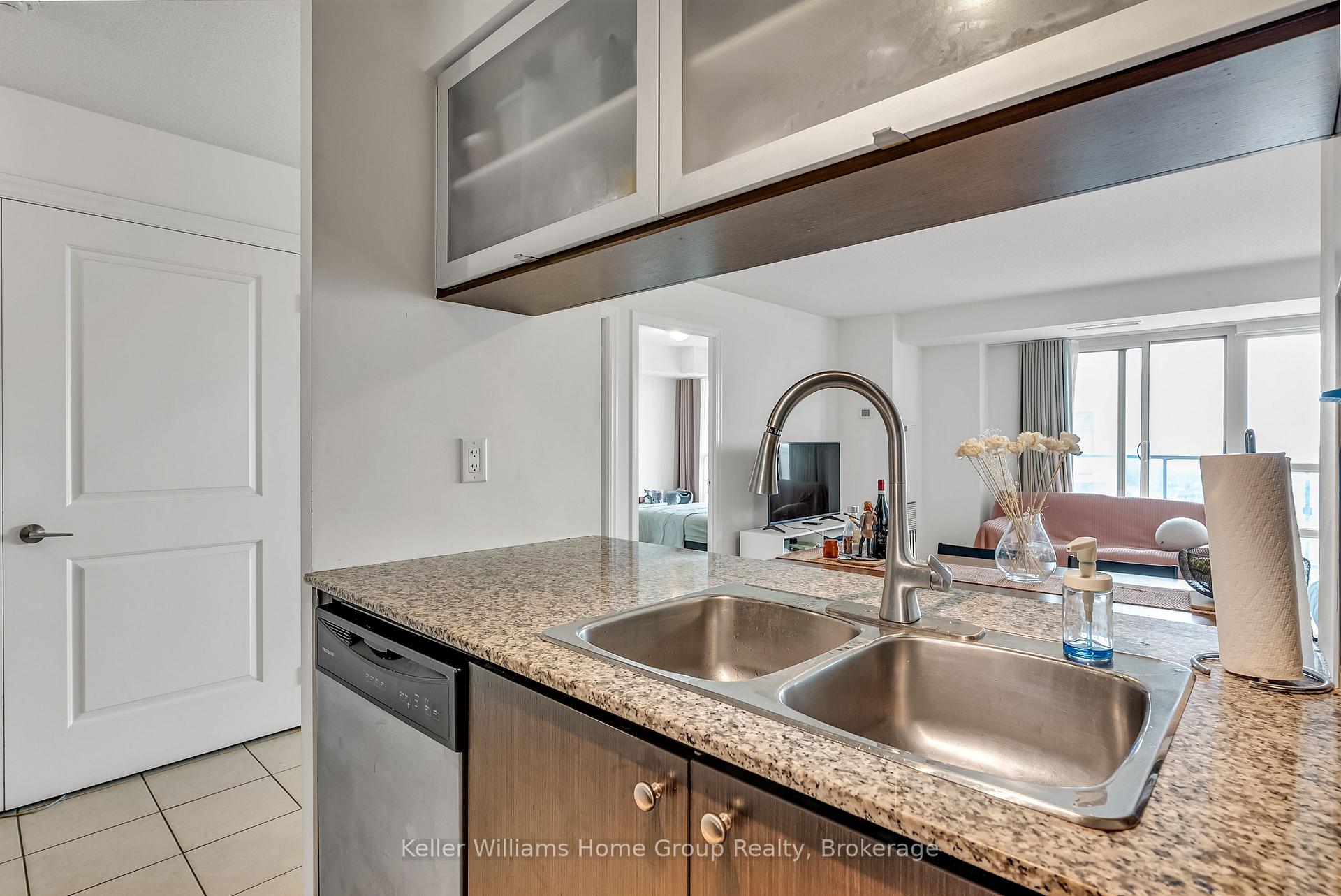 Photo 15 of Unit 3410, 2015 Sheppard Avenue E, North York, Henry Farm — HOMEH