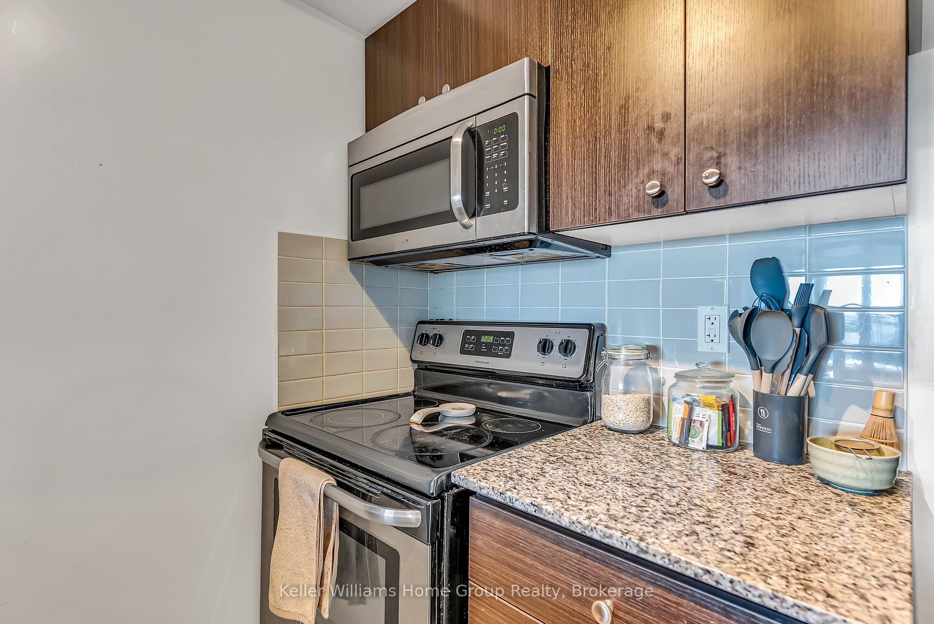 Photo 16 of Unit 3410, 2015 Sheppard Avenue E, North York, Henry Farm — HOMEH