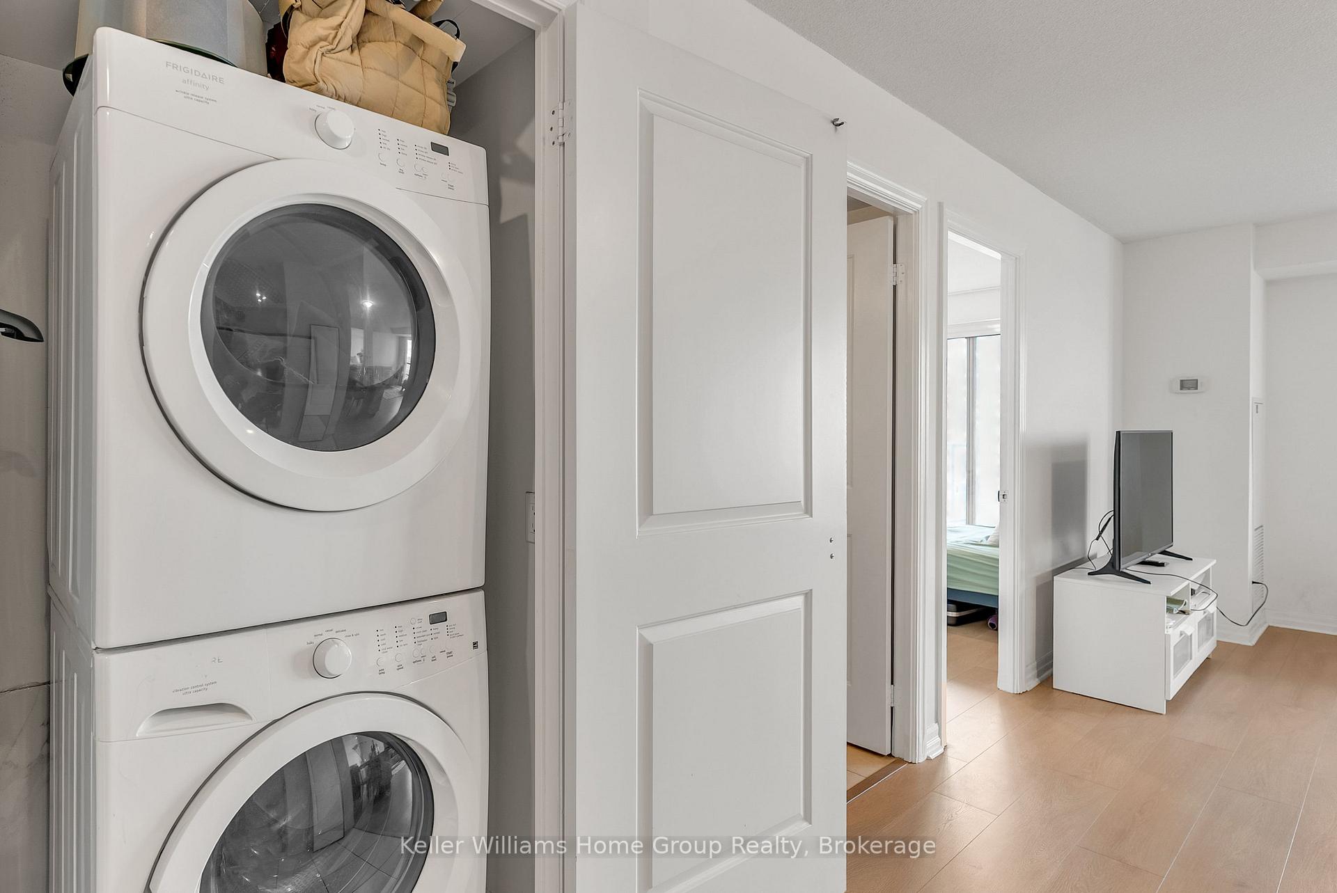 Photo 23 of Unit 3410, 2015 Sheppard Avenue E, North York, Henry Farm — HOMEH