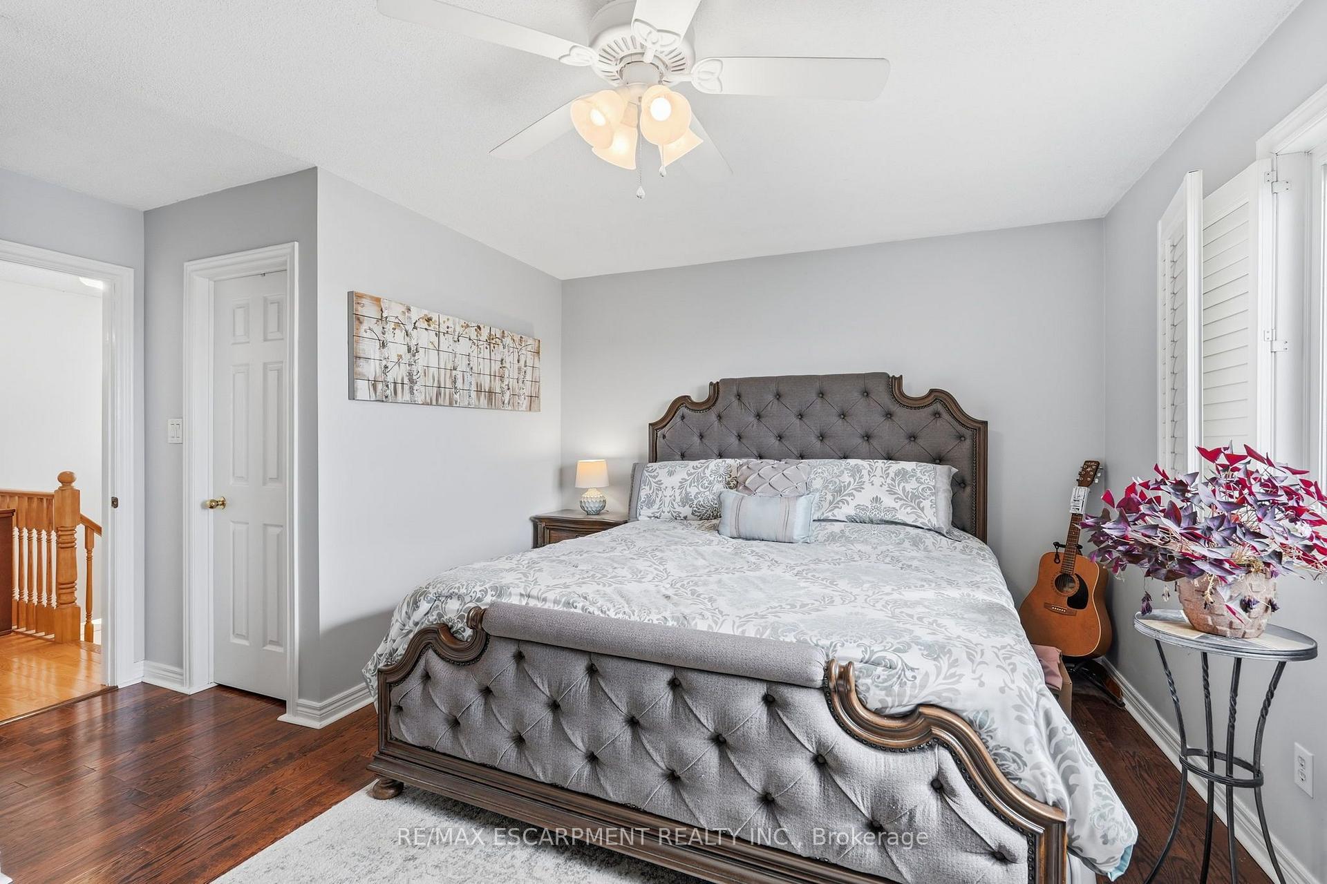 Photo 18 of 8 Slater Court, Hamilton, Waterdown — HOMEH