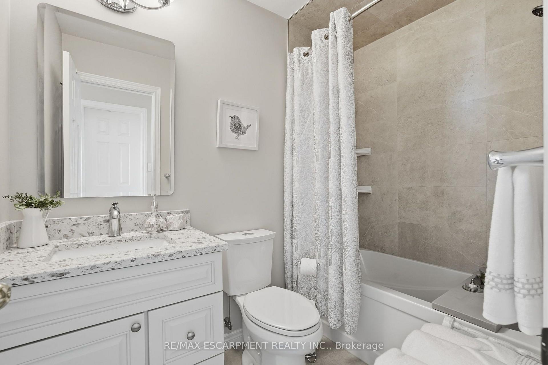 Photo 20 of 8 Slater Court, Hamilton, Waterdown — HOMEH