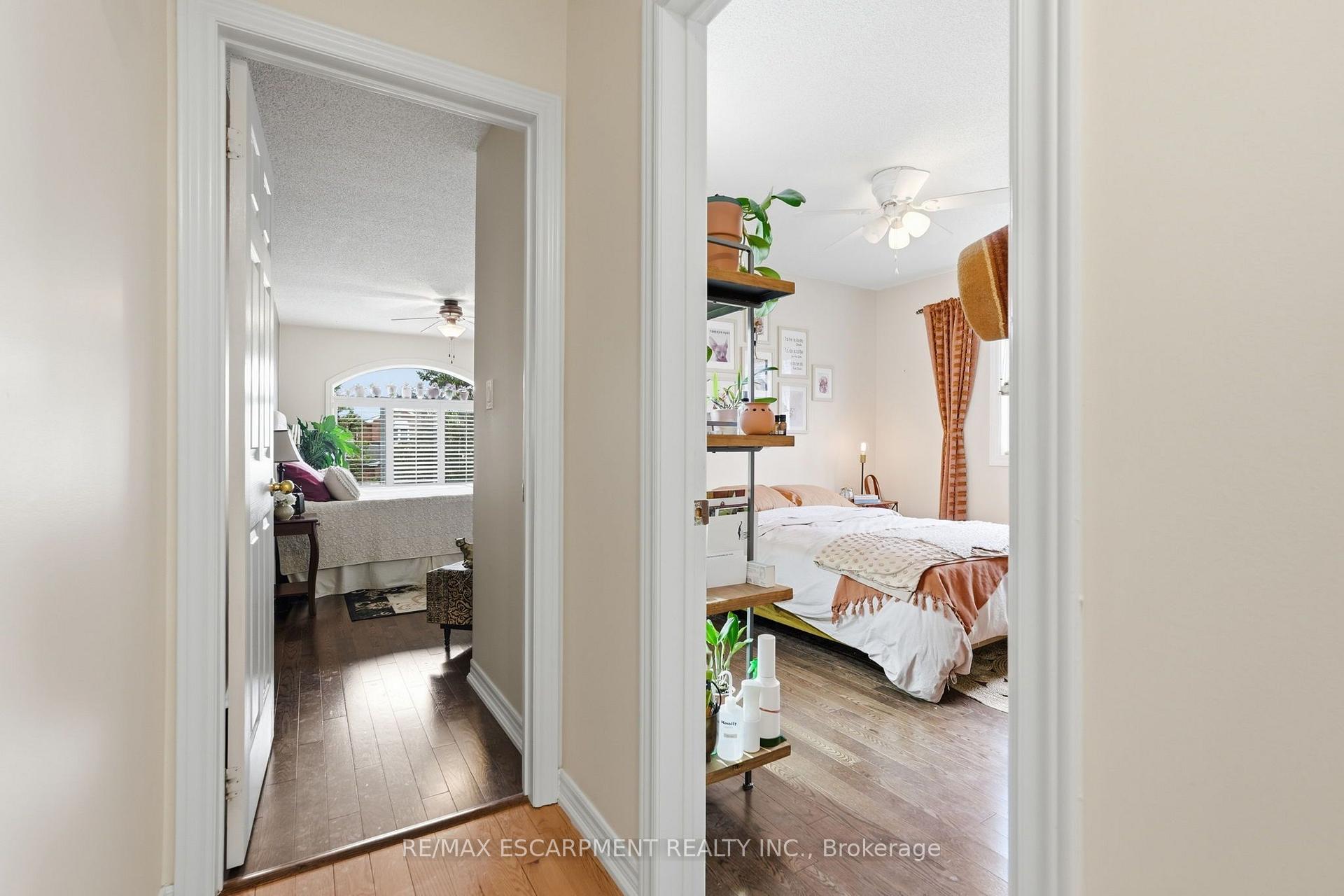 Photo 23 of 8 Slater Court, Hamilton, Waterdown — HOMEH
