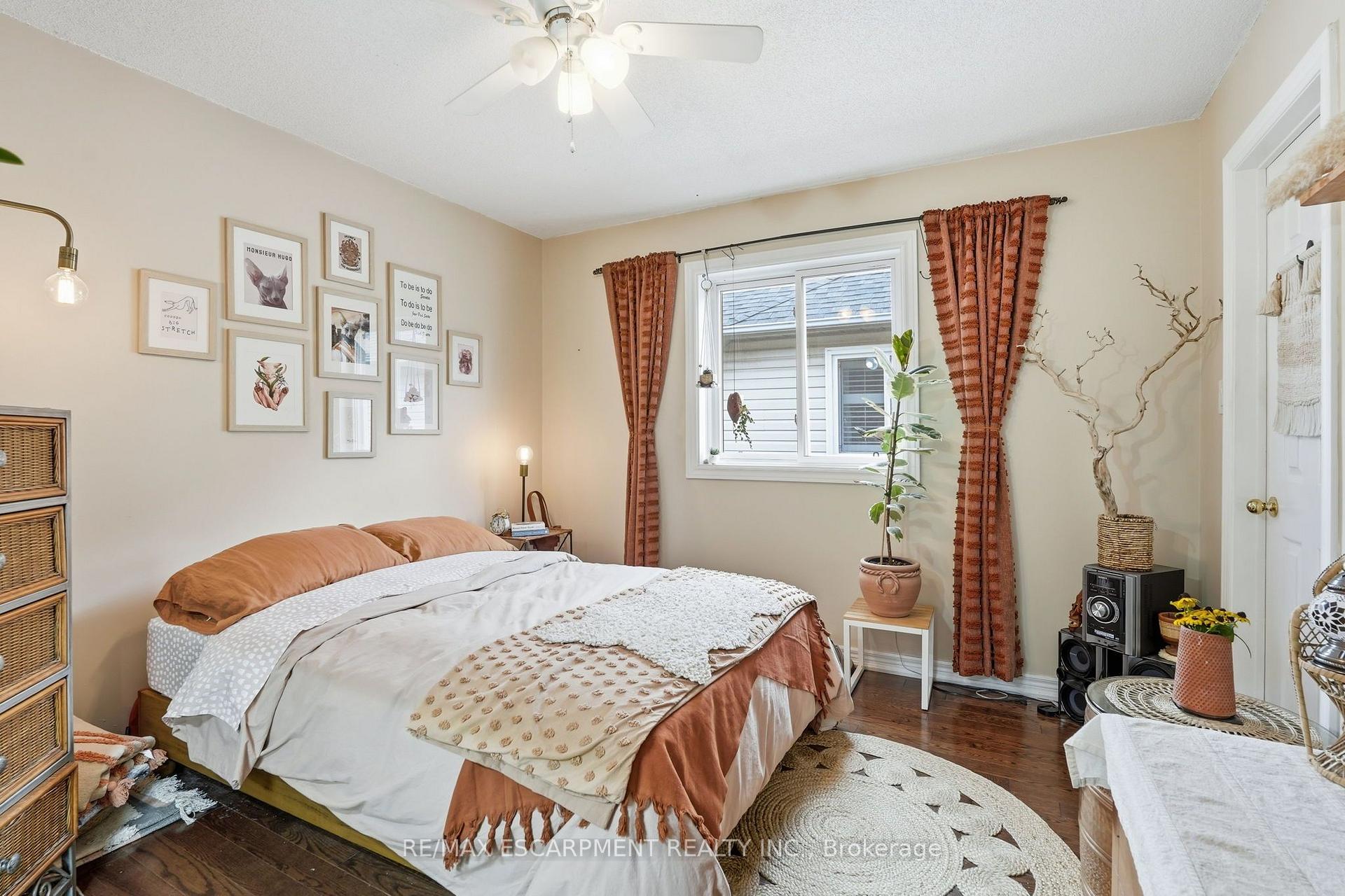 Photo 25 of 8 Slater Court, Hamilton, Waterdown — HOMEH