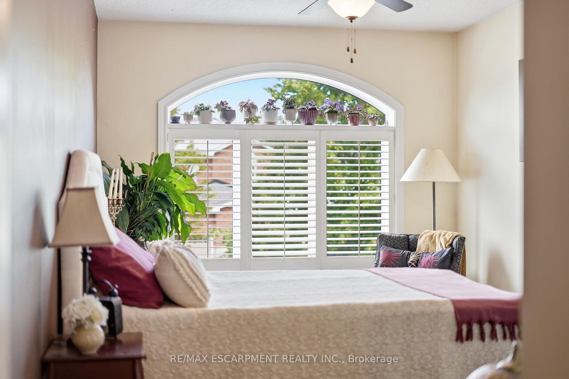 Photo 27 of 8 Slater Court, Hamilton, Waterdown — HOMEH