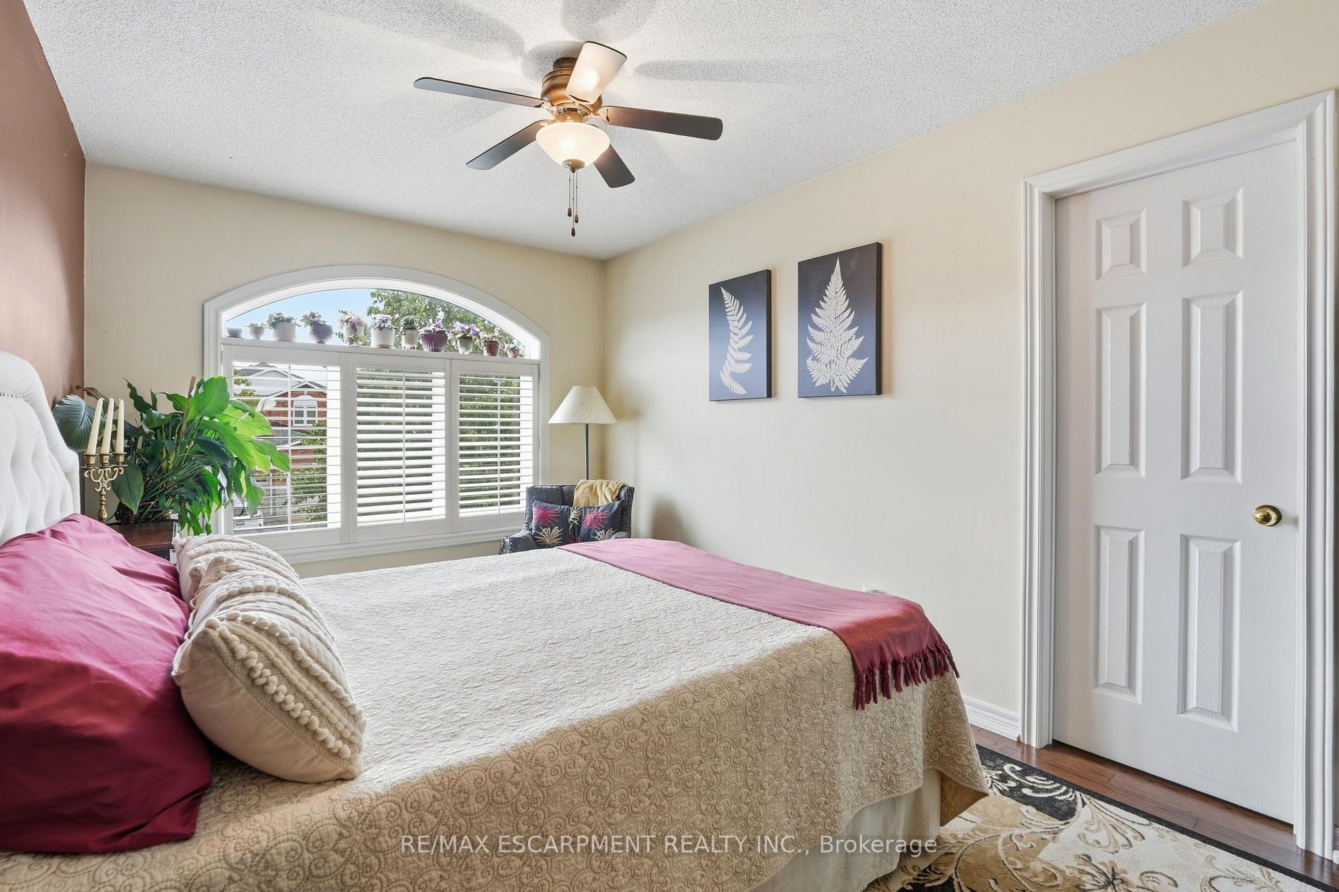 Photo 28 of 8 Slater Court, Hamilton, Waterdown — HOMEH