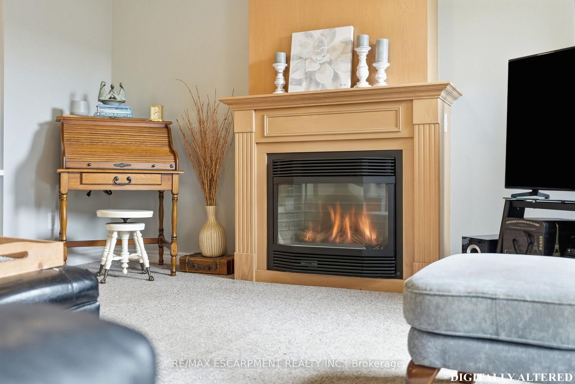 Photo 35 of 8 Slater Court, Hamilton, Waterdown — HOMEH