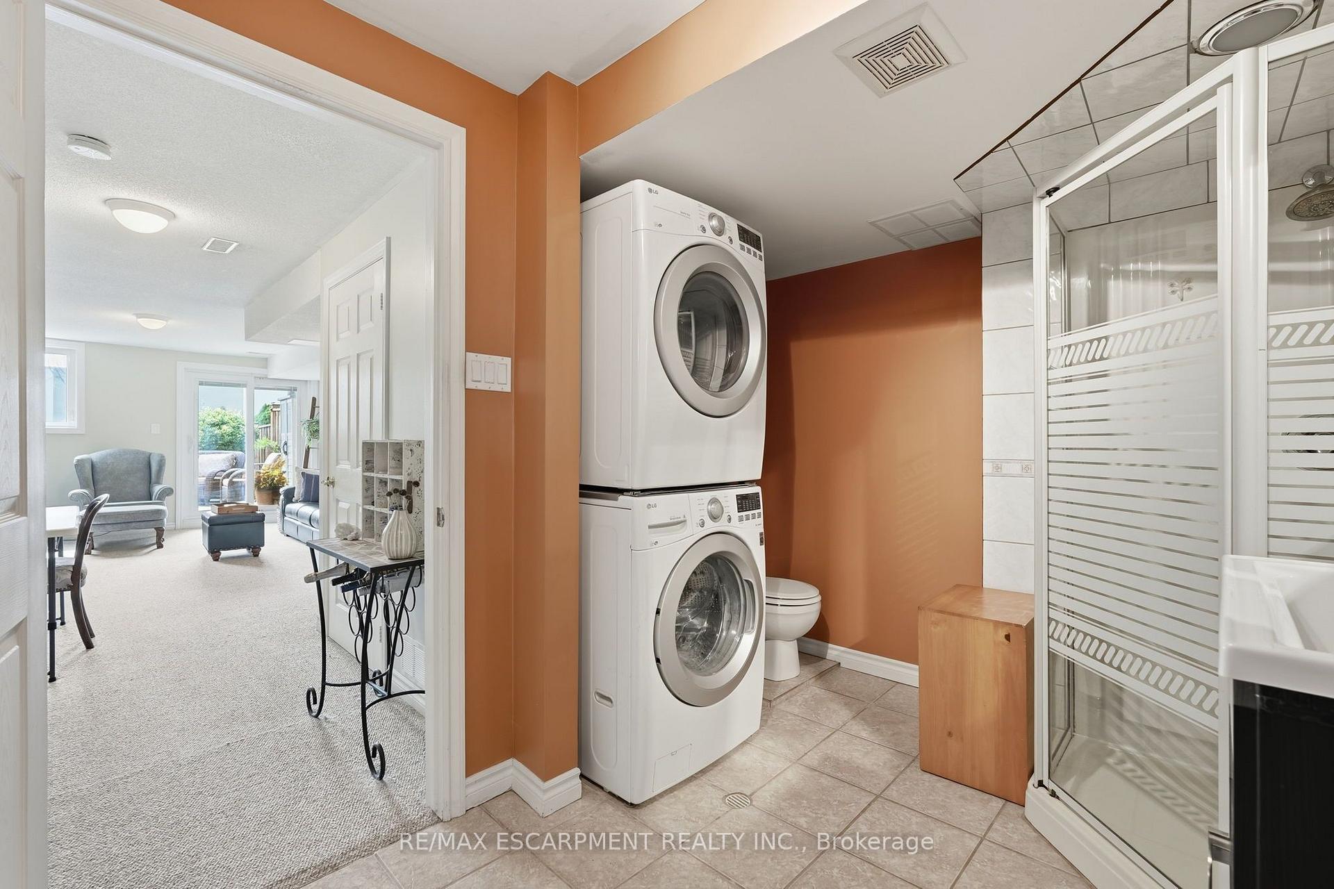 Photo 37 of 8 Slater Court, Hamilton, Waterdown — HOMEH