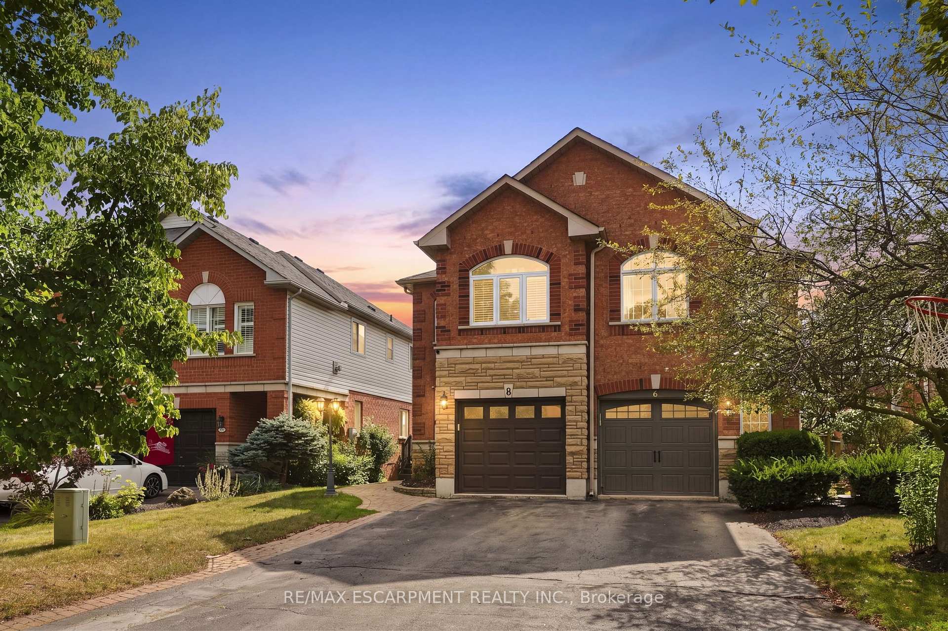 Photo 46 of 8 Slater Court, Hamilton, Waterdown — HOMEH