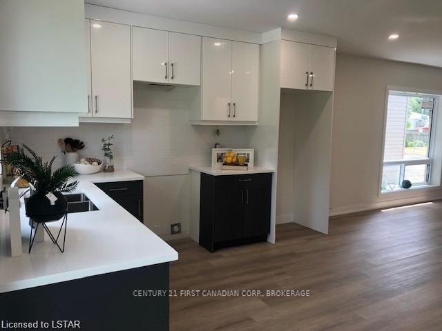 Photo 7 of 2388 Boswell Street, St. Clair — HOMEH