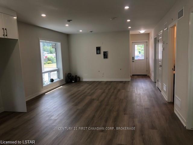 Photo 11 of 2388 Boswell Street, St. Clair — HOMEH