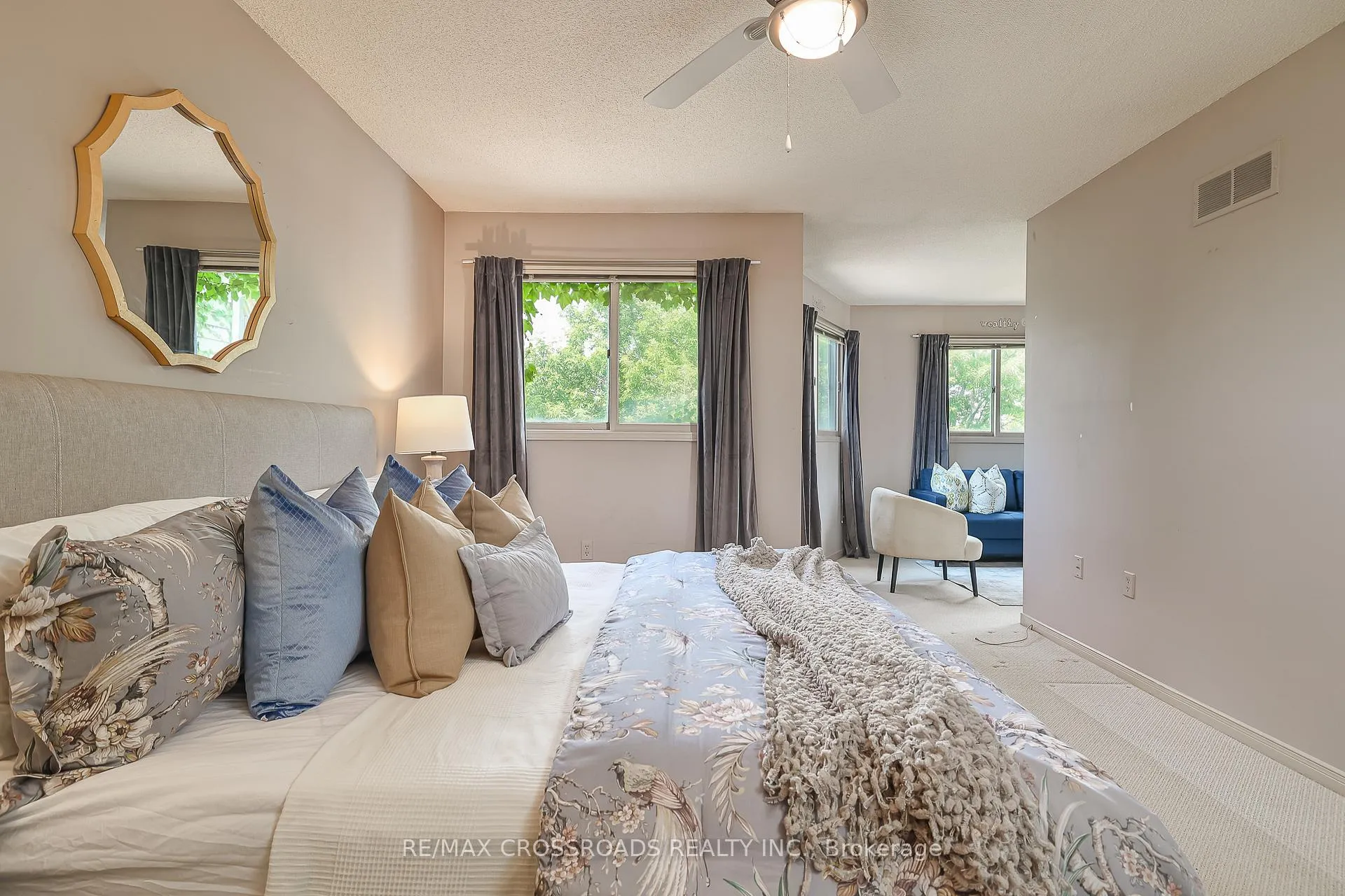 Photo 19 of 20 Wright Crescent, Ajax, Central — HOMEH