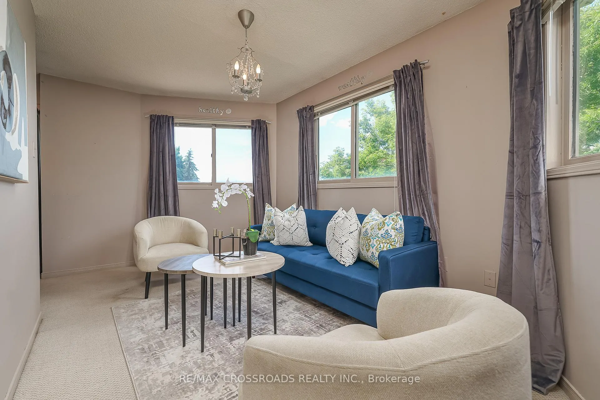 Photo 21 of 20 Wright Crescent, Ajax, Central — HOMEH