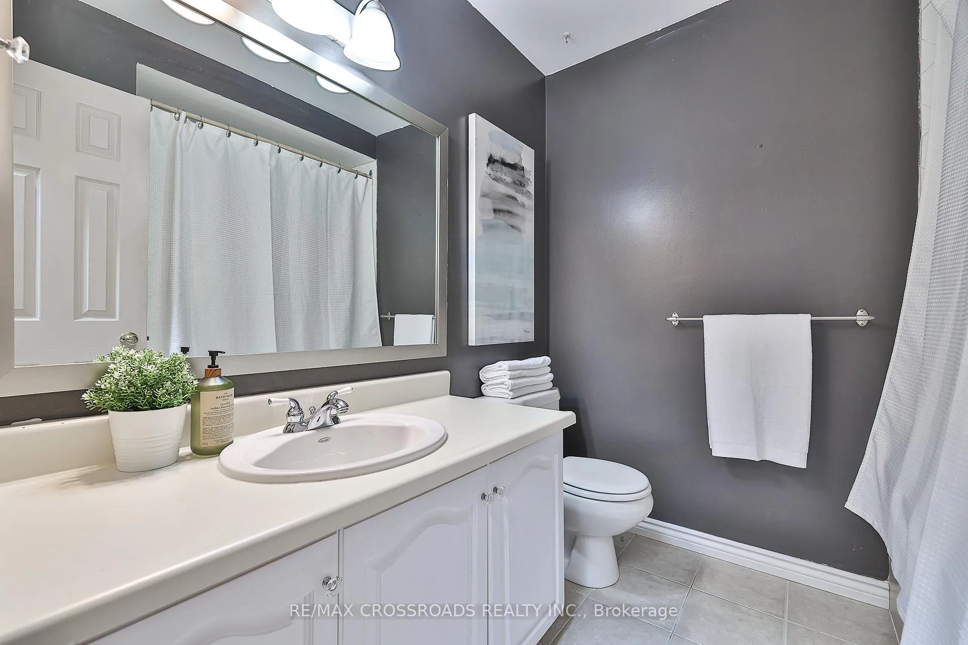 Photo 31 of 20 Wright Crescent, Ajax, Central — HOMEH