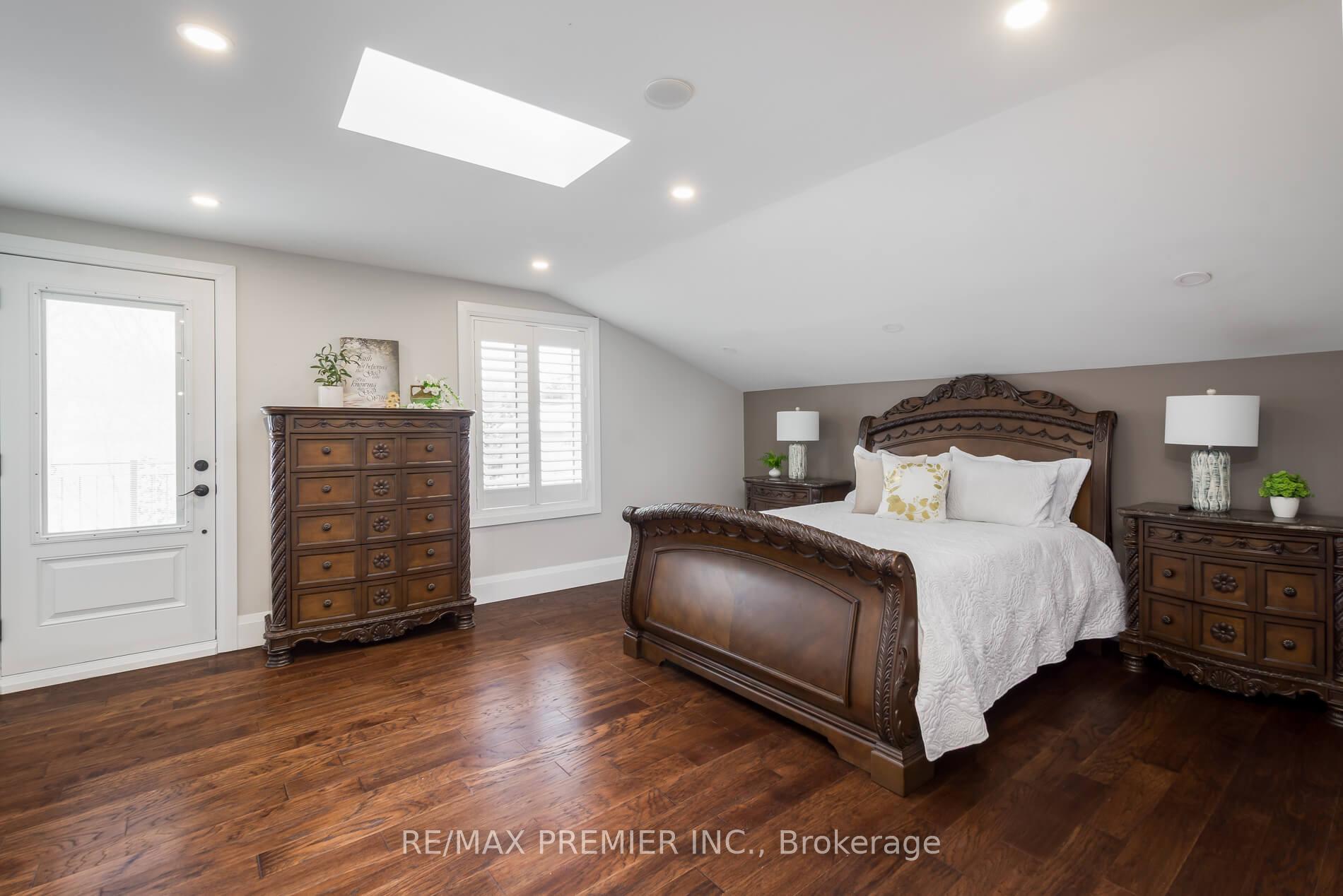 Photo 20 of 21 Elizabeth Street N, Brampton, Downtown Brampton — HOMEH