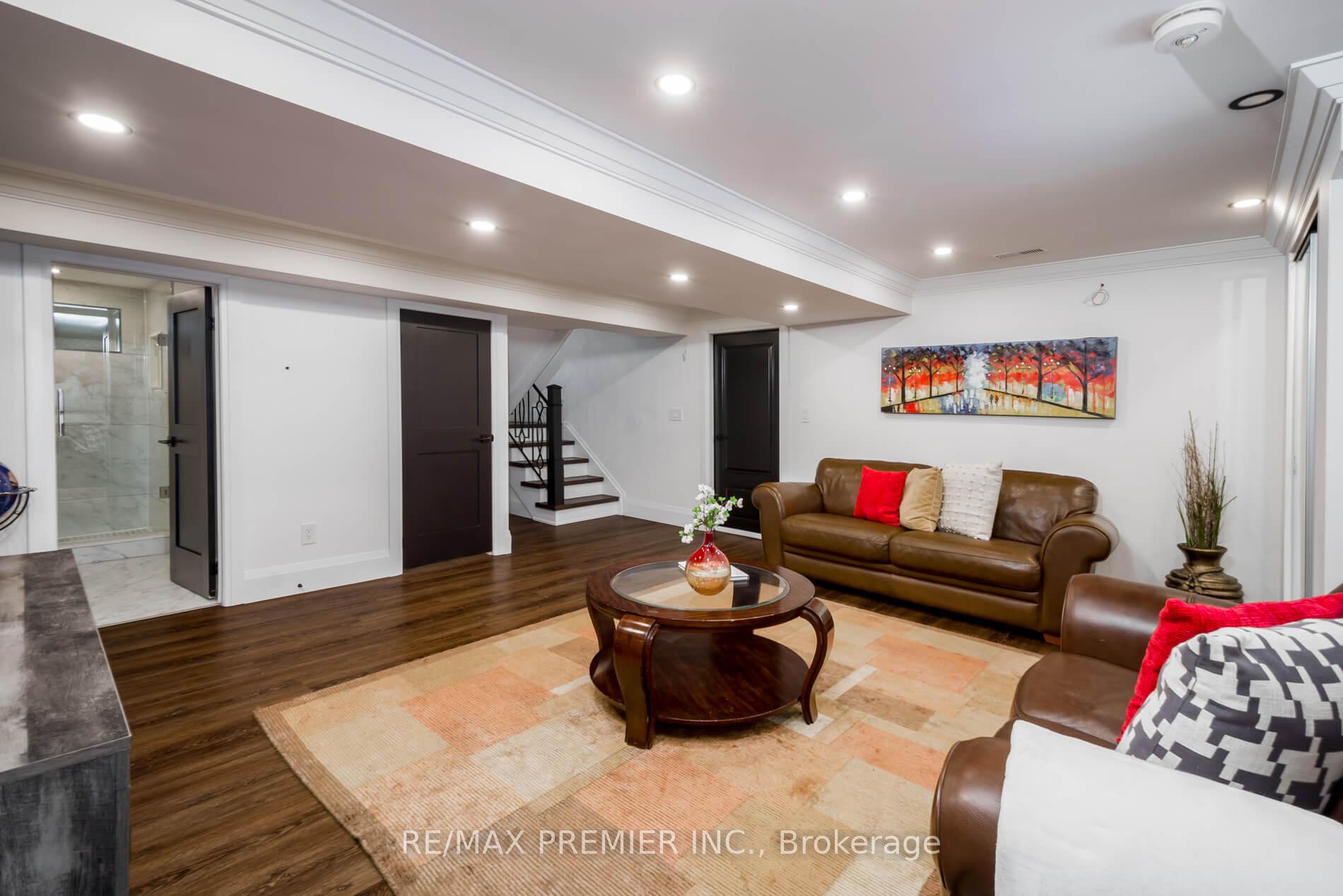 Photo 32 of 21 Elizabeth Street N, Brampton, Downtown Brampton — HOMEH