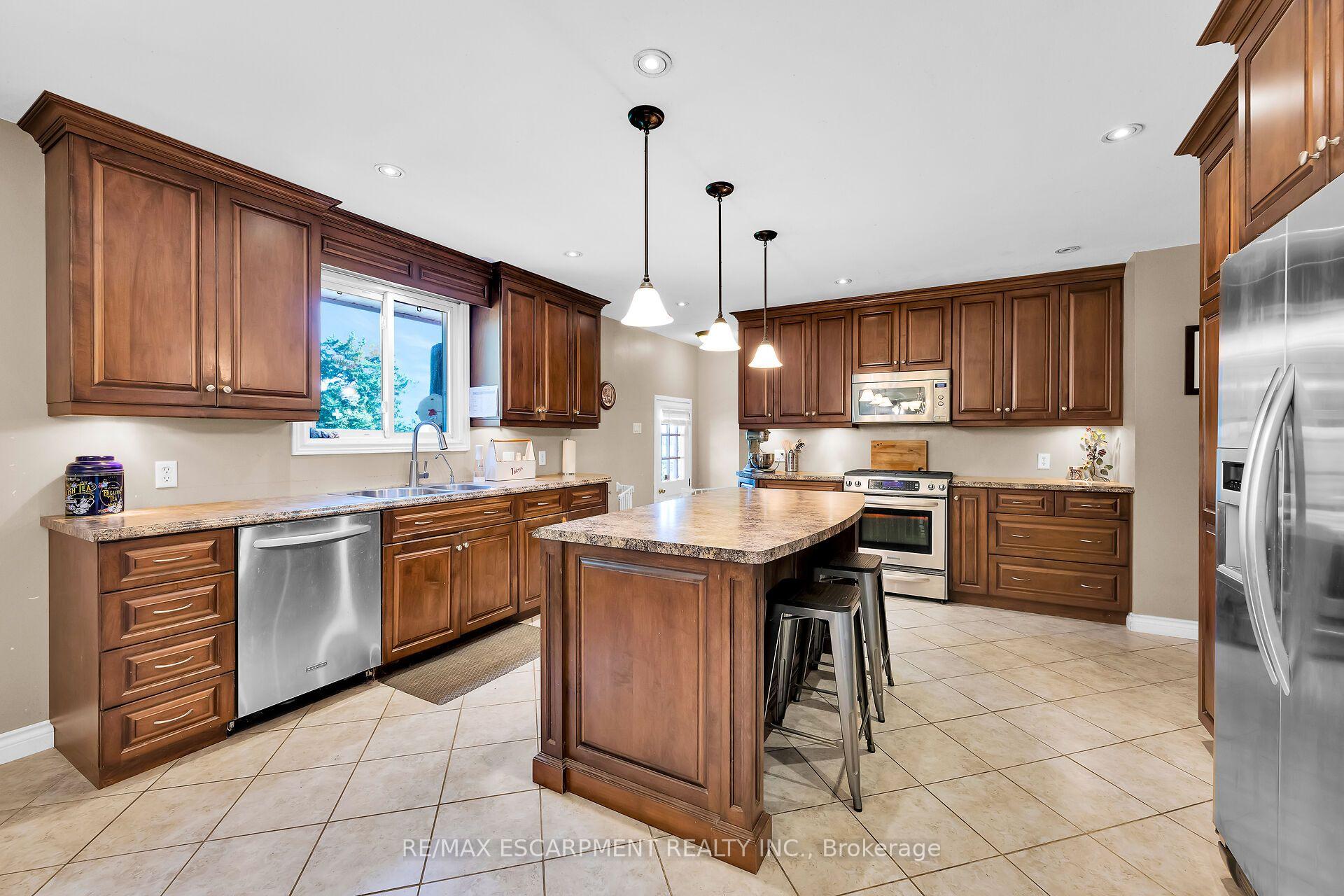 Photo 3 of 757 4TH Line Road, Haldimand — HOMEH