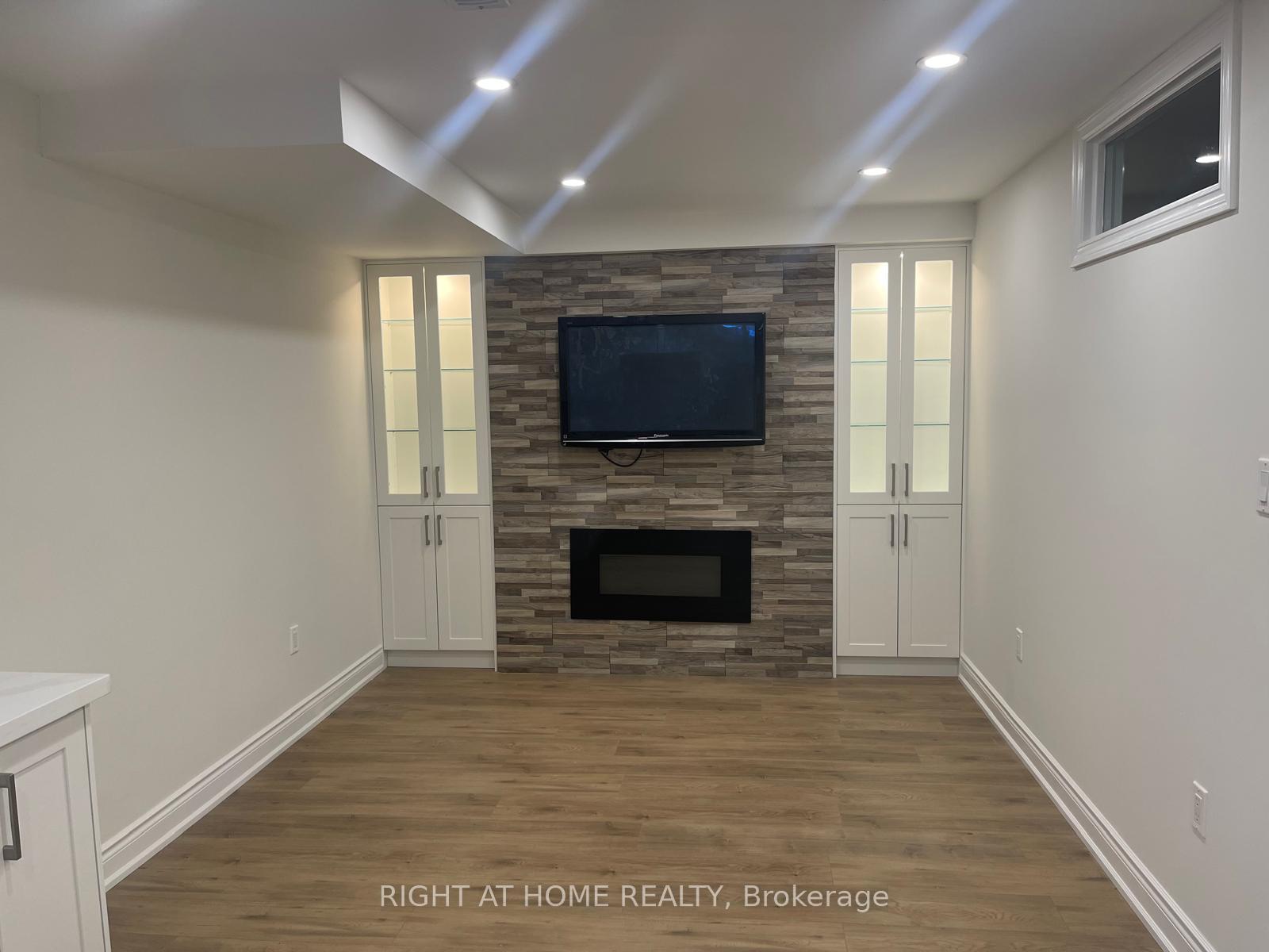 Photo 1 of Unit Bsmt, 49 Masters Street, Welland, Dain City — HOMEH