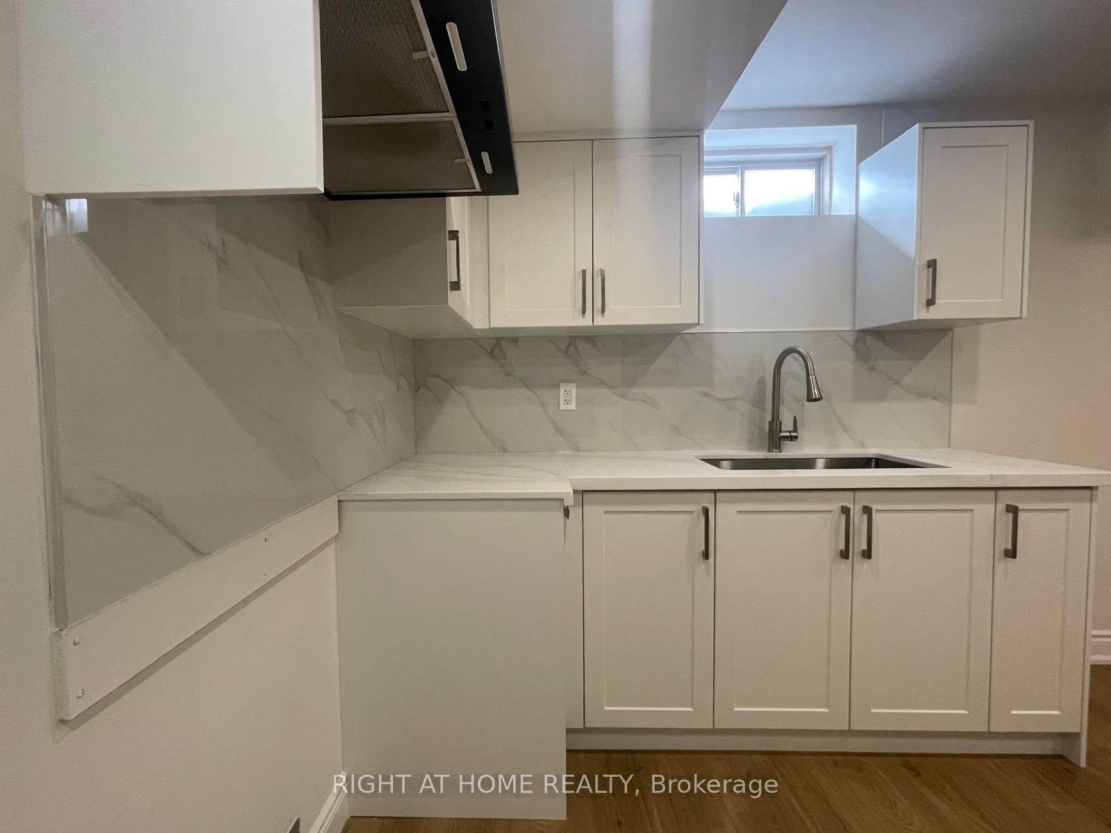 Photo 13 of Unit Bsmt, 49 Masters Street, Welland, Dain City — HOMEH