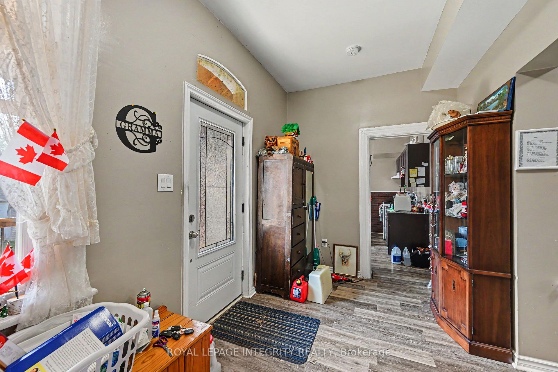 Photo 3 of 48 Elmsley Street S, Smiths Falls, Smiths Falls — HOMEH