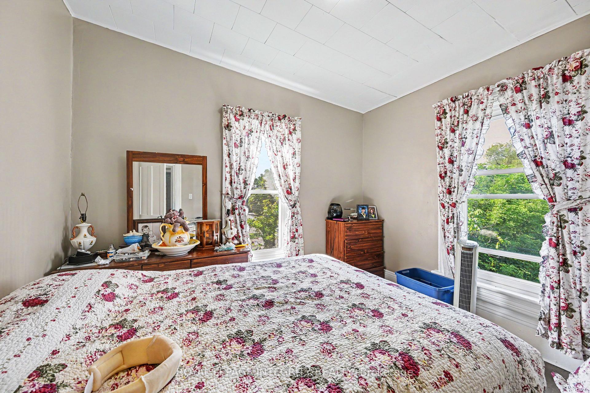 Photo 17 of 48 Elmsley Street S, Smiths Falls, Smiths Falls — HOMEH
