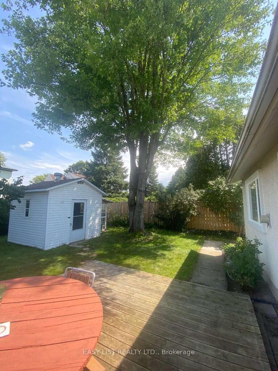 Photo 7 of 2154 Dutton Crescent, Ottawa, Beacon Hill North — HOMEH