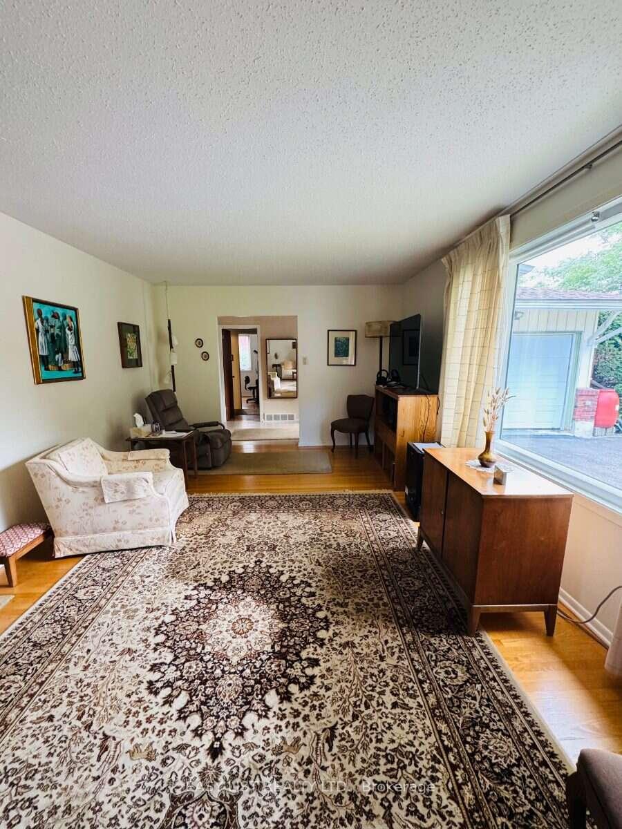 Photo 25 of 2154 Dutton Crescent, Ottawa, Beacon Hill North — HOMEH