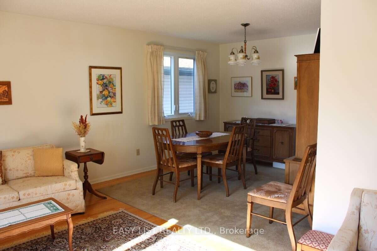 Photo 27 of 2154 Dutton Crescent, Ottawa, Beacon Hill North — HOMEH