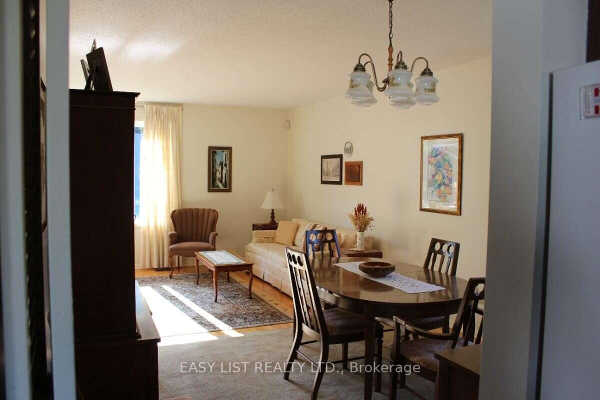 Photo 29 of 2154 Dutton Crescent, Ottawa, Beacon Hill North — HOMEH