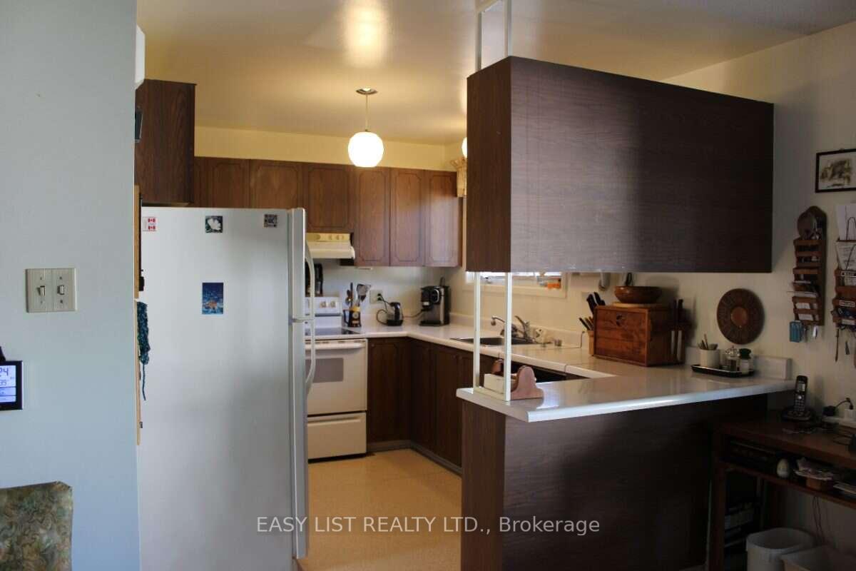 Photo 33 of 2154 Dutton Crescent, Ottawa, Beacon Hill North — HOMEH