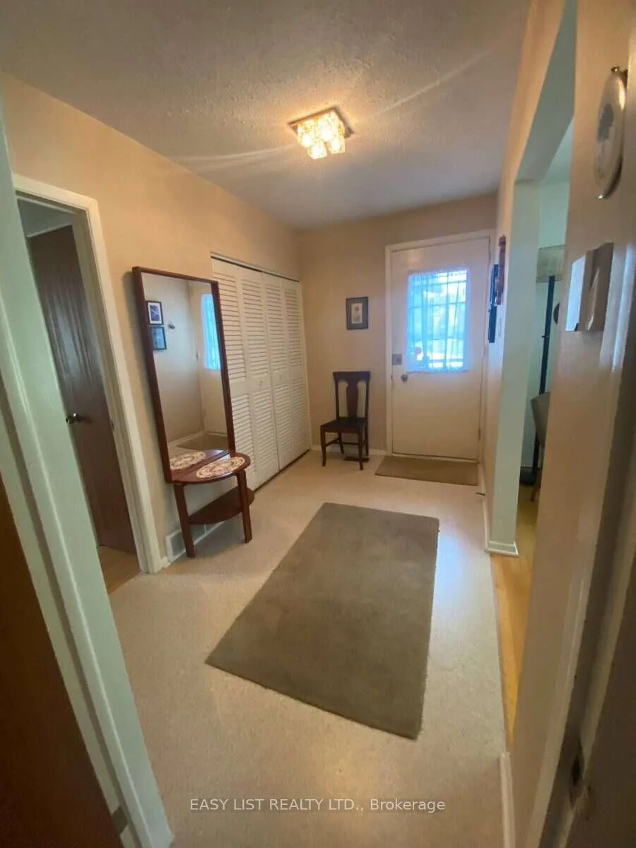 Photo 14 of 2154 Dutton Crescent, Ottawa, Beacon Hill North — HOMEH