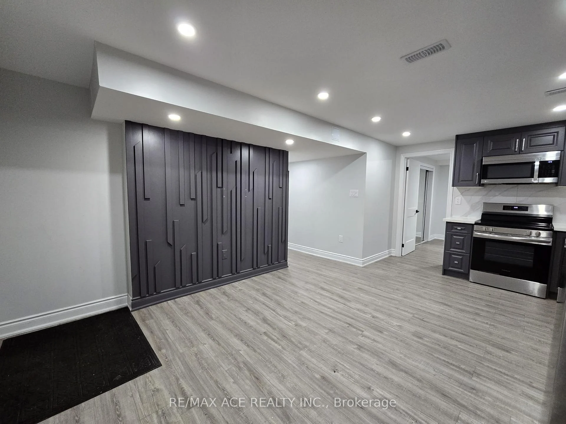 Photo 9 of Unit BSMT, 1555 Dunedin Crescent, Oshawa, Taunton — HOMEH