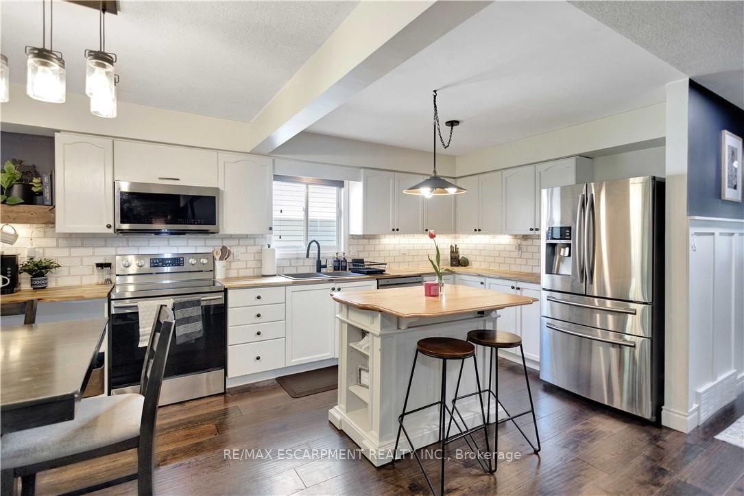 Photo 4 of 26 Scottacres Boulevard, Haldimand — HOMEH