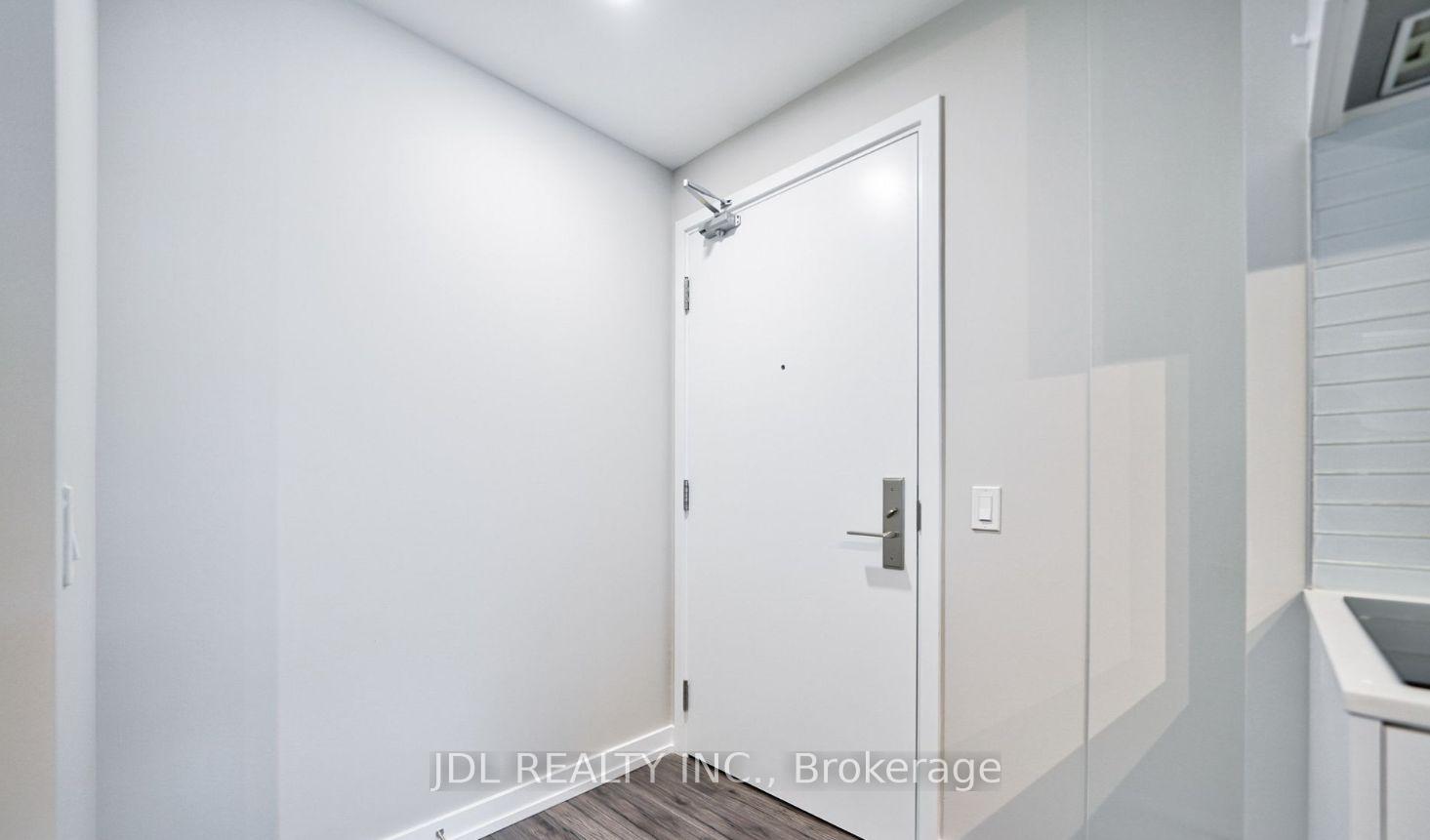 Photo 3 of Unit 710, 33 helendale Avenue, Toronto, Yonge-Eglinton — HOMEH
