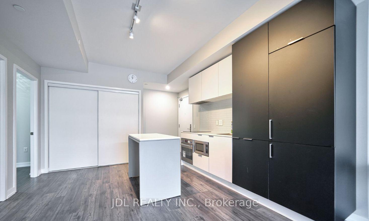 Photo 10 of Unit 710, 33 helendale Avenue, Toronto, Yonge-Eglinton — HOMEH