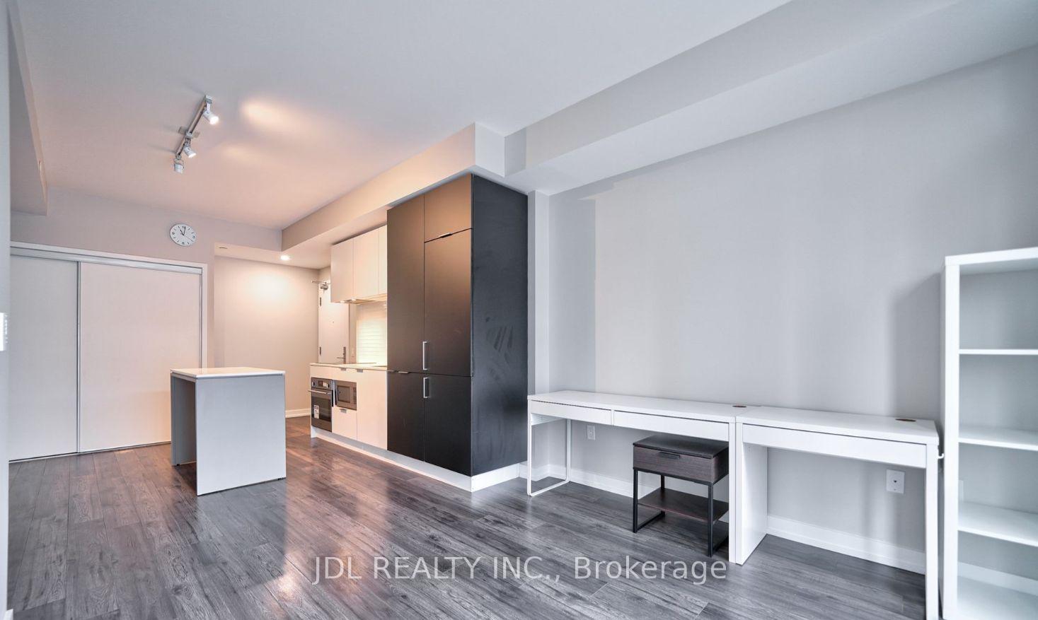 Photo 17 of Unit 710, 33 helendale Avenue, Toronto, Yonge-Eglinton — HOMEH