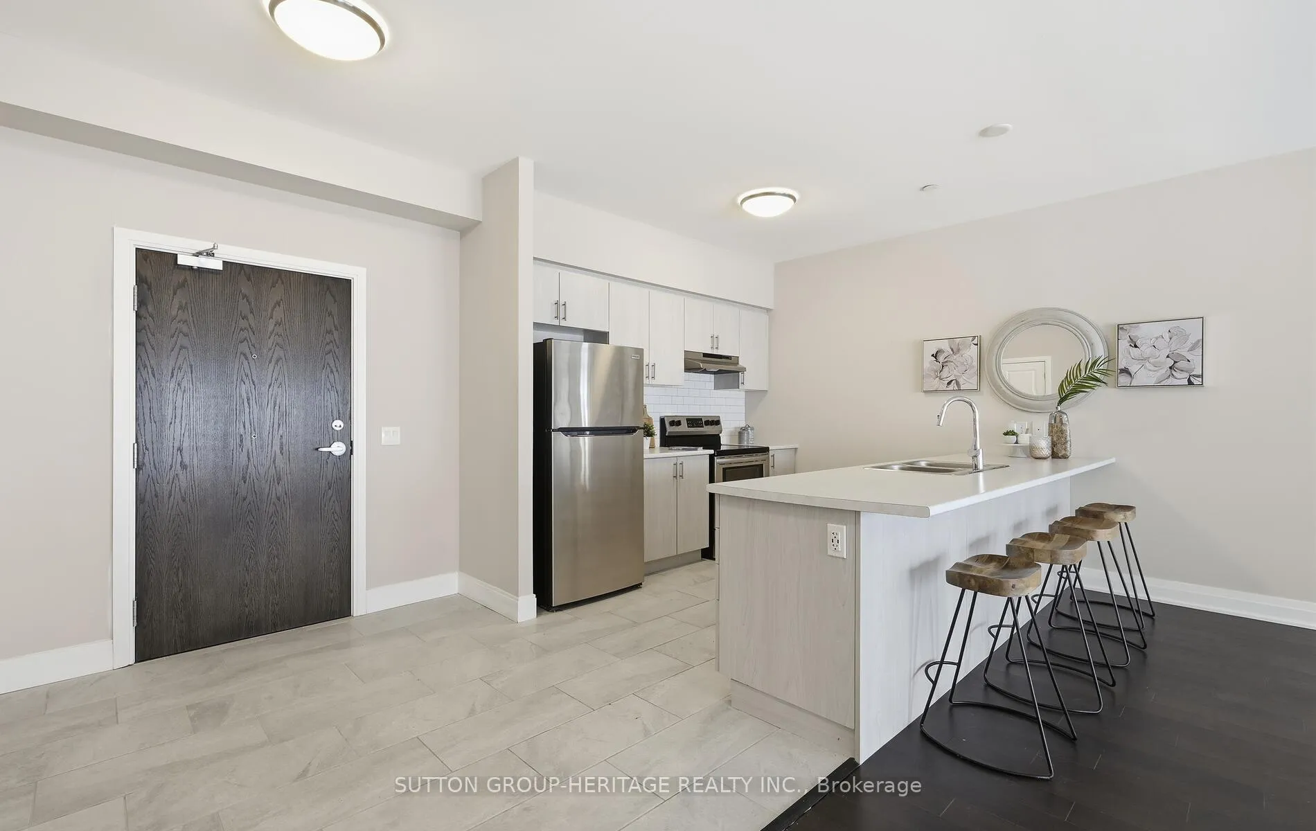 Photo 2 of Unit 102, 344 Florence Drive, Peterborough, Monaghan Ward 2 — HOMEH