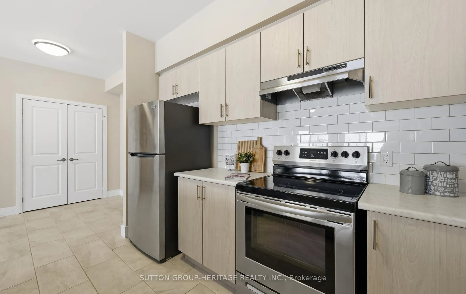 Photo 4 of Unit 102, 344 Florence Drive, Peterborough, Monaghan Ward 2 — HOMEH