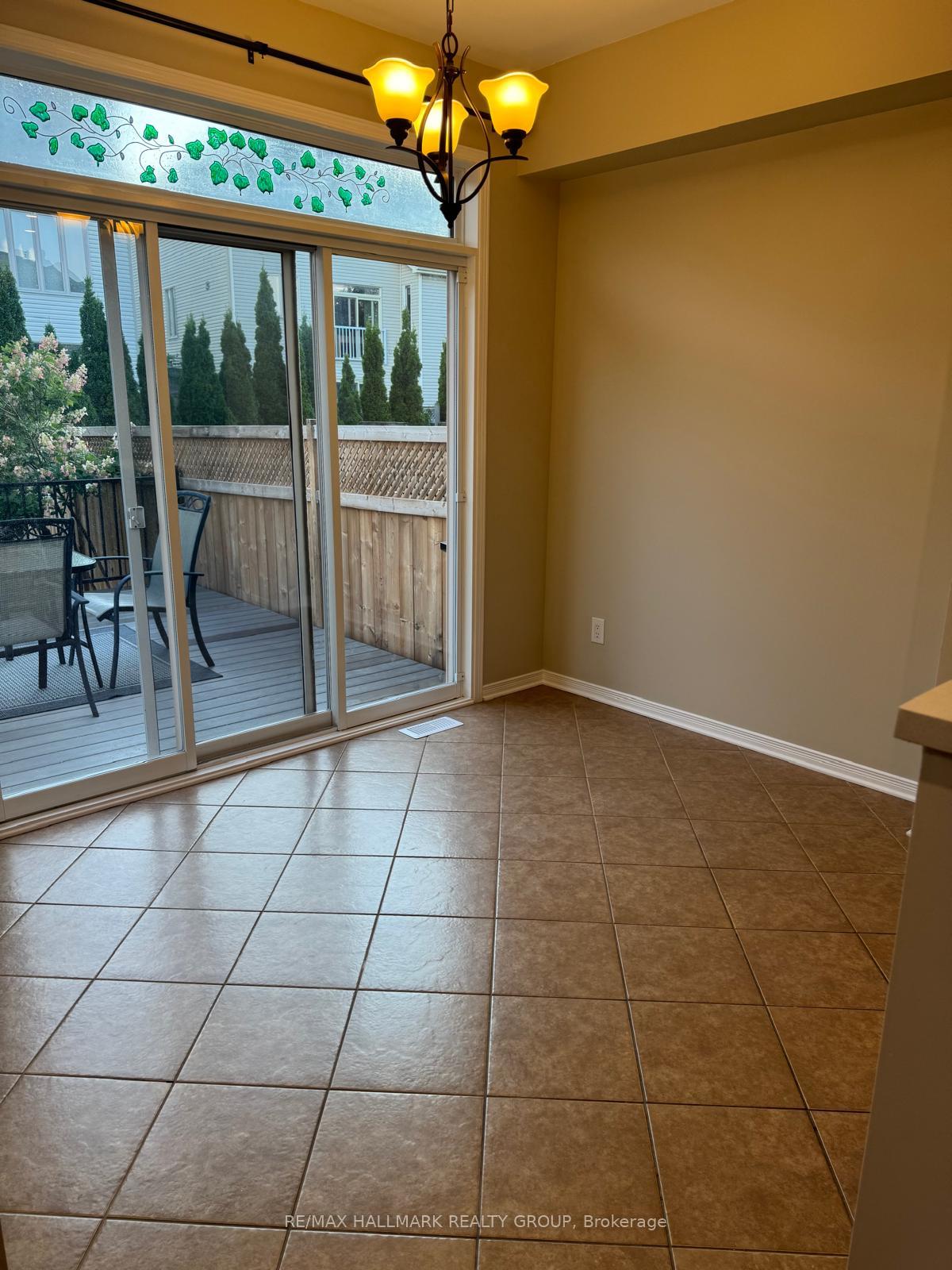 Photo 7 of 248 Badgeley Avenue, Ottawa, Kanata - Kanata Lakes/Heritage Hills — HOMEH