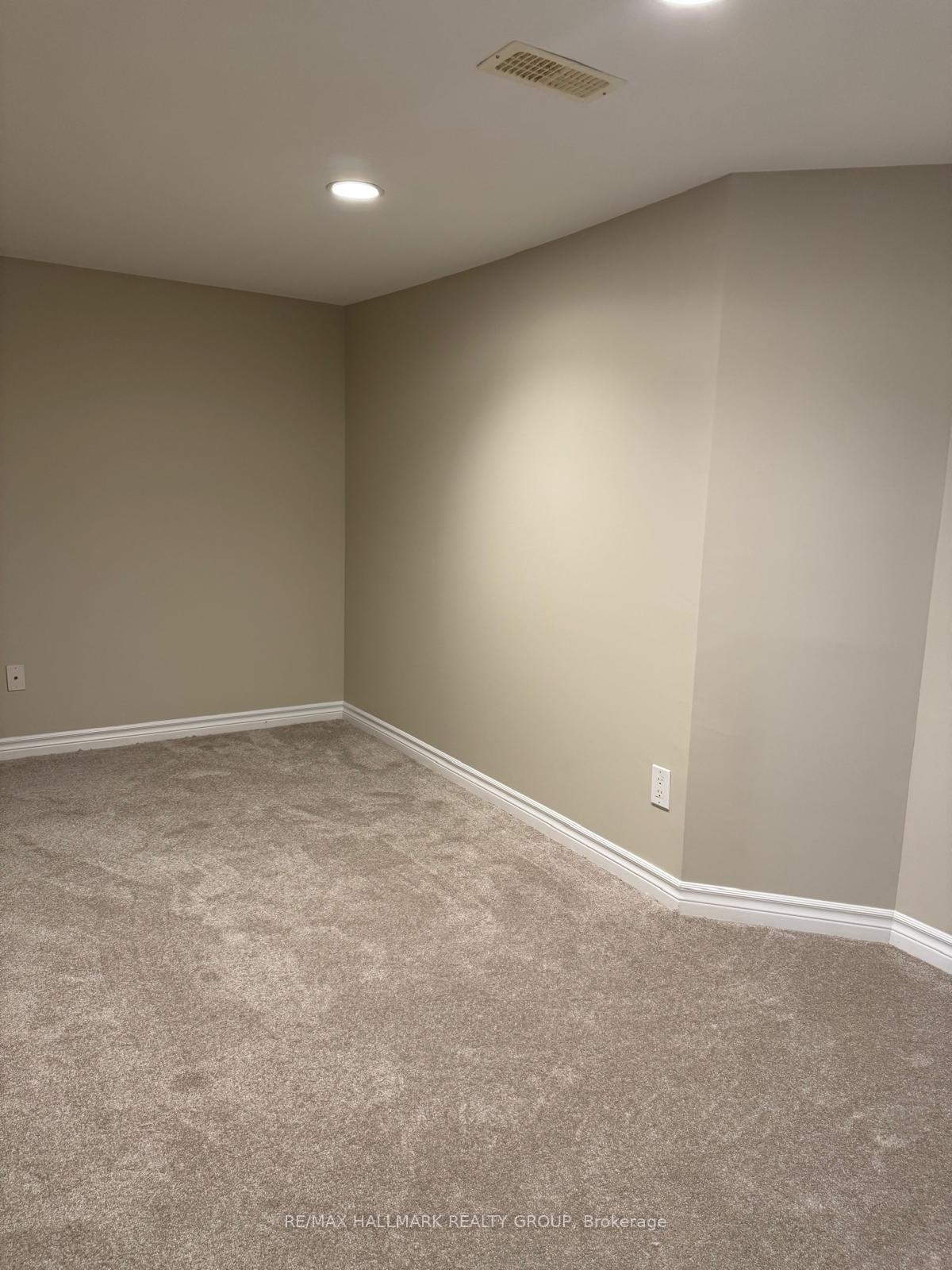 Photo 10 of 248 Badgeley Avenue, Ottawa, Kanata - Kanata Lakes/Heritage Hills — HOMEH