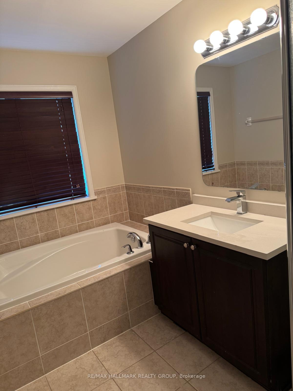 Photo 11 of 248 Badgeley Avenue, Ottawa, Kanata - Kanata Lakes/Heritage Hills — HOMEH