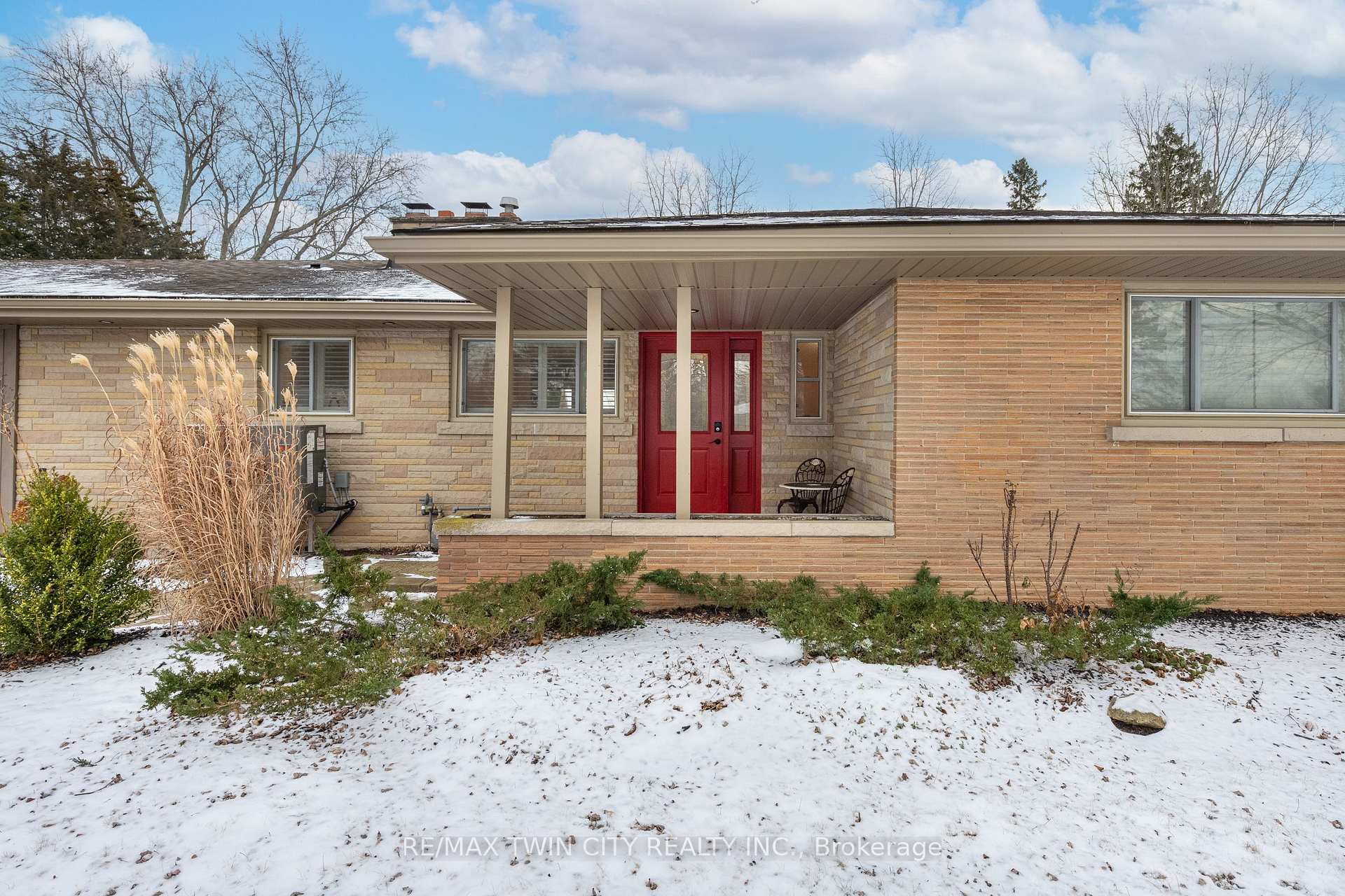 Photo 2 of 30 Rosehill Avenue, Brant, Brantford Twp — HOMEH