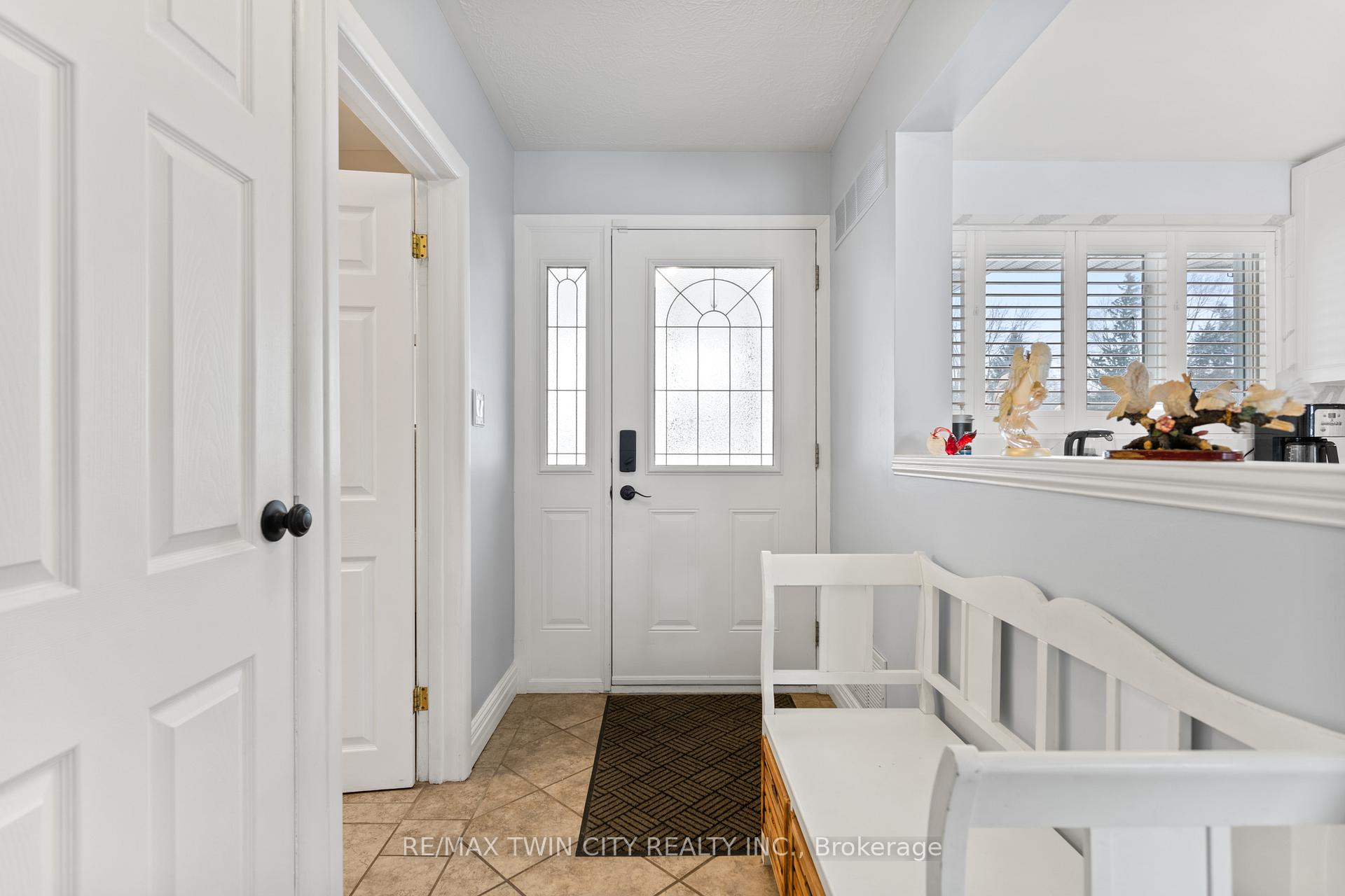 Photo 4 of 30 Rosehill Avenue, Brant, Brantford Twp — HOMEH