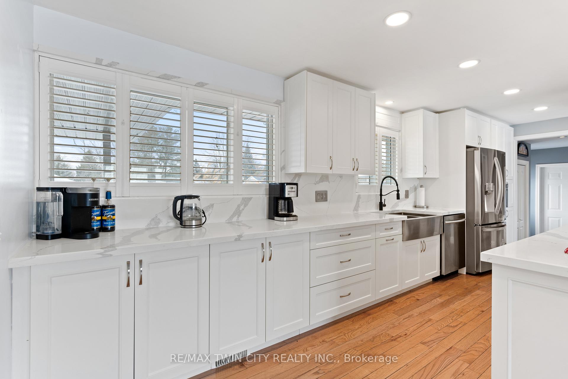 Photo 5 of 30 Rosehill Avenue, Brant, Brantford Twp — HOMEH