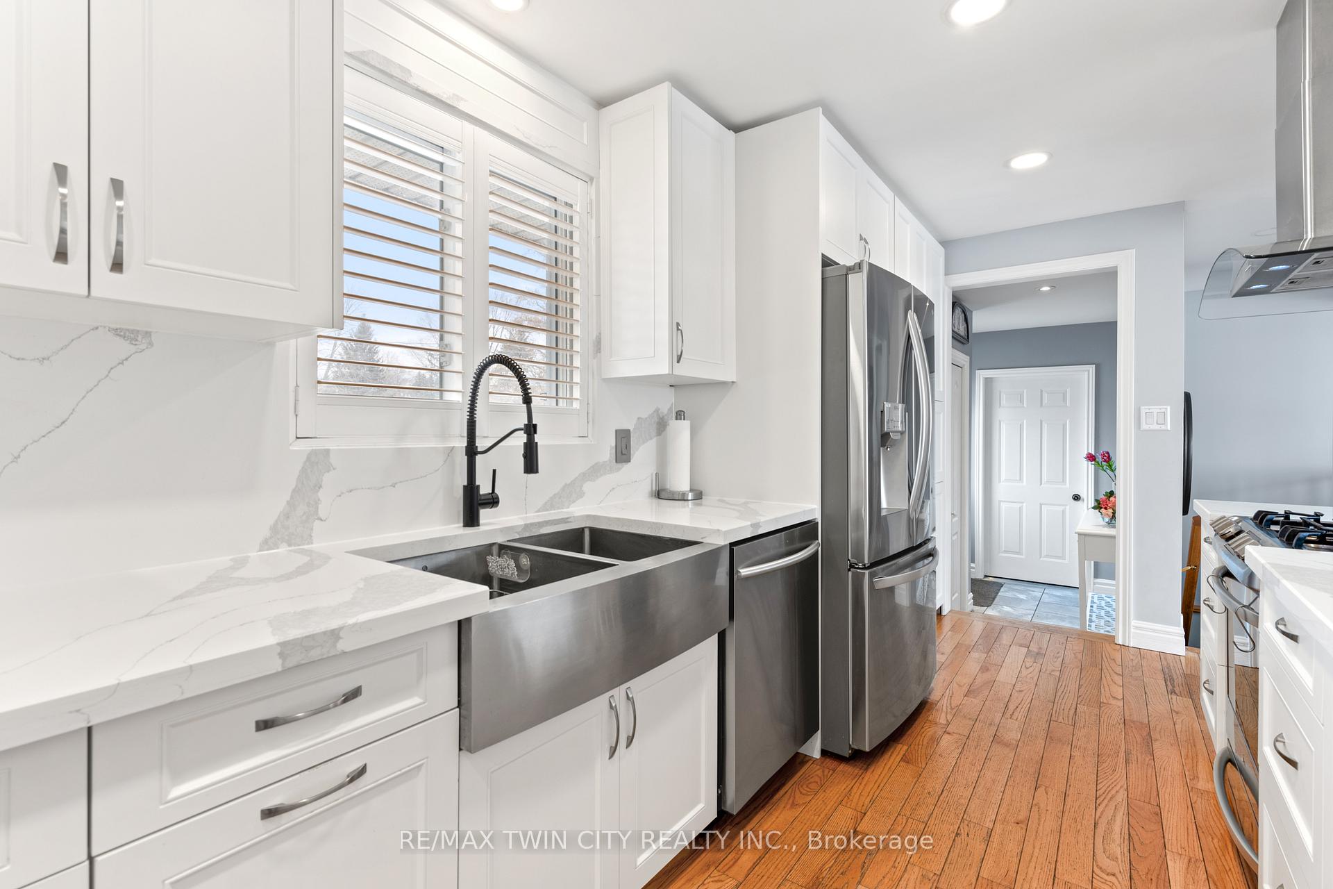 Photo 7 of 30 Rosehill Avenue, Brant, Brantford Twp — HOMEH