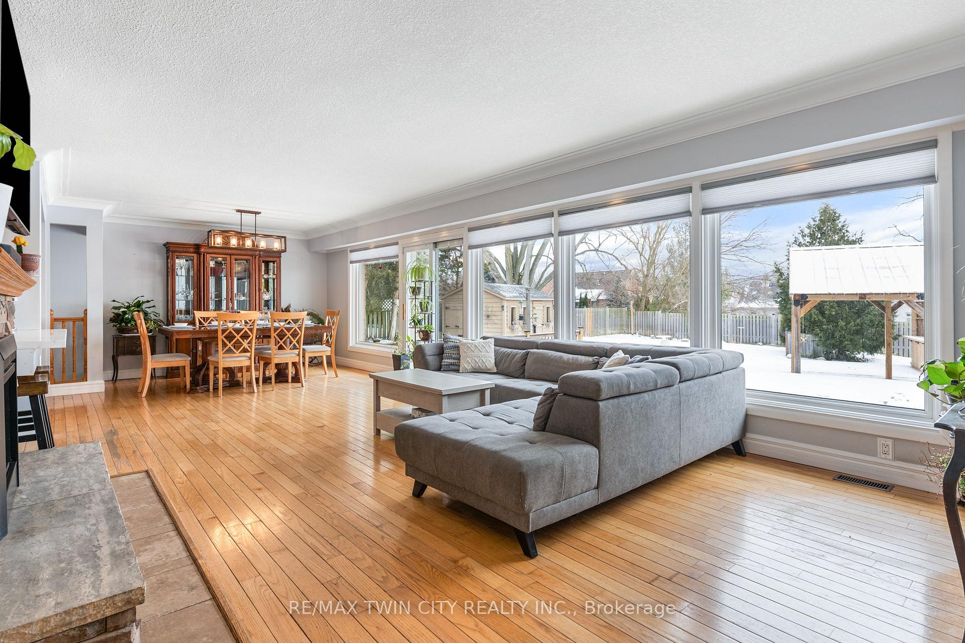 Photo 11 of 30 Rosehill Avenue, Brant, Brantford Twp — HOMEH