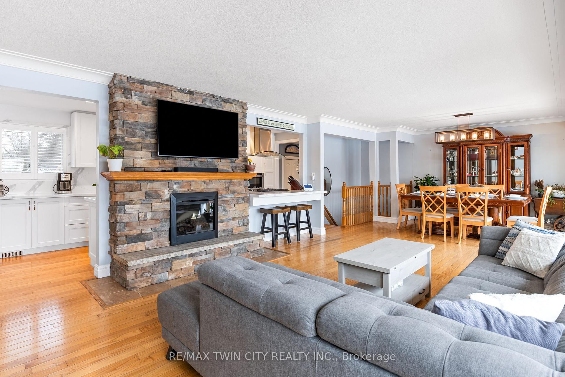 Photo 12 of 30 Rosehill Avenue, Brant, Brantford Twp — HOMEH