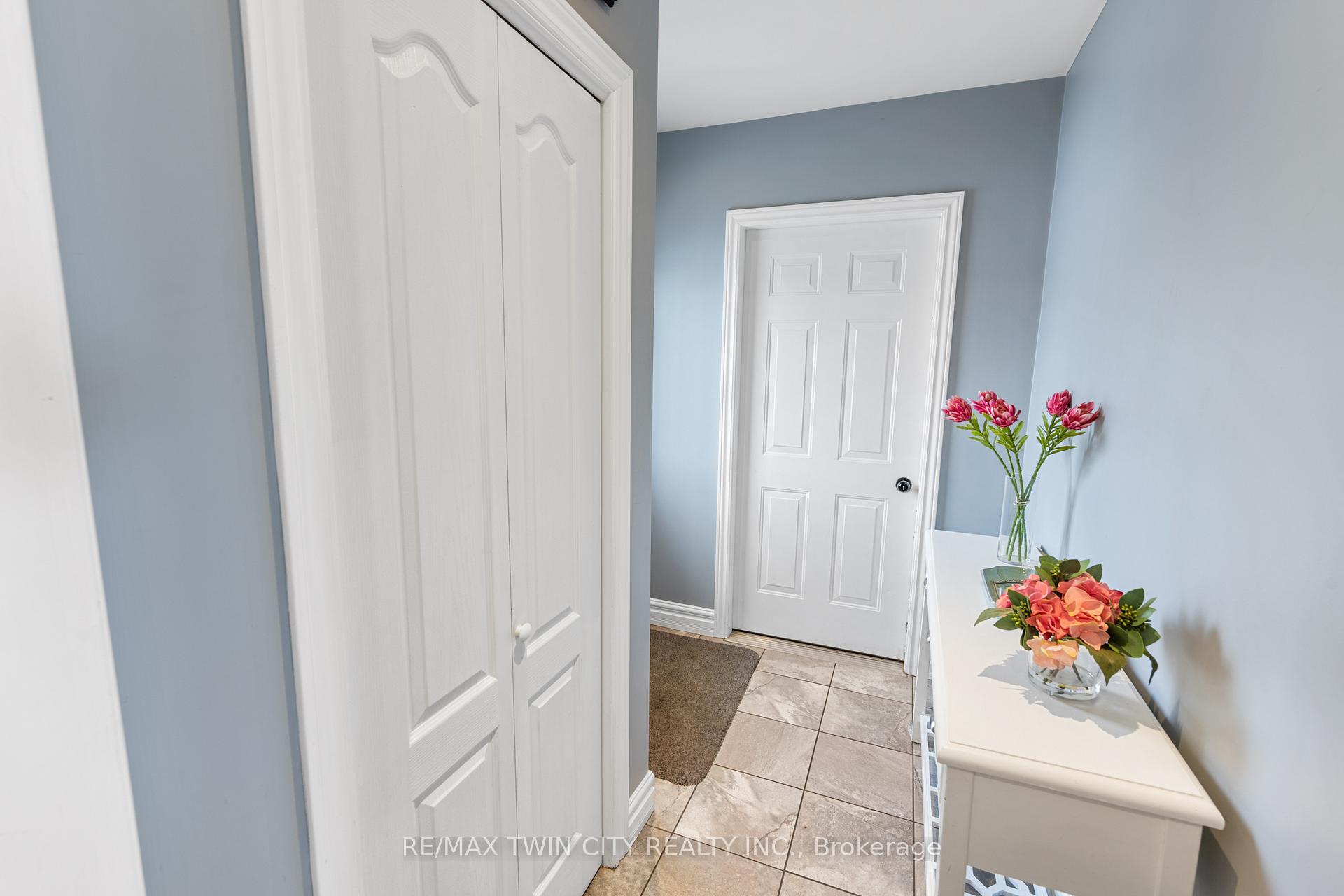 Photo 14 of 30 Rosehill Avenue, Brant, Brantford Twp — HOMEH