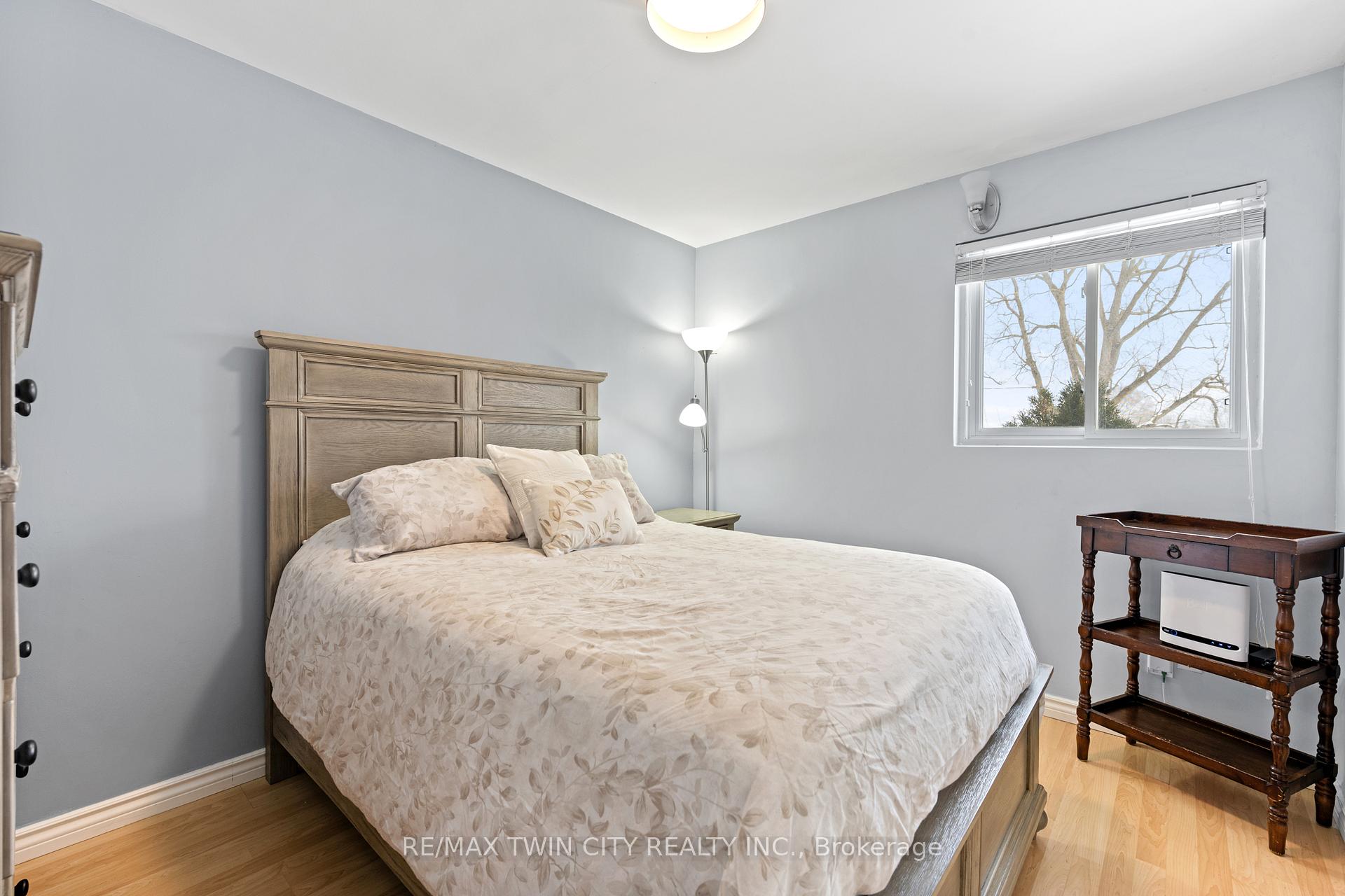 Photo 20 of 30 Rosehill Avenue, Brant, Brantford Twp — HOMEH